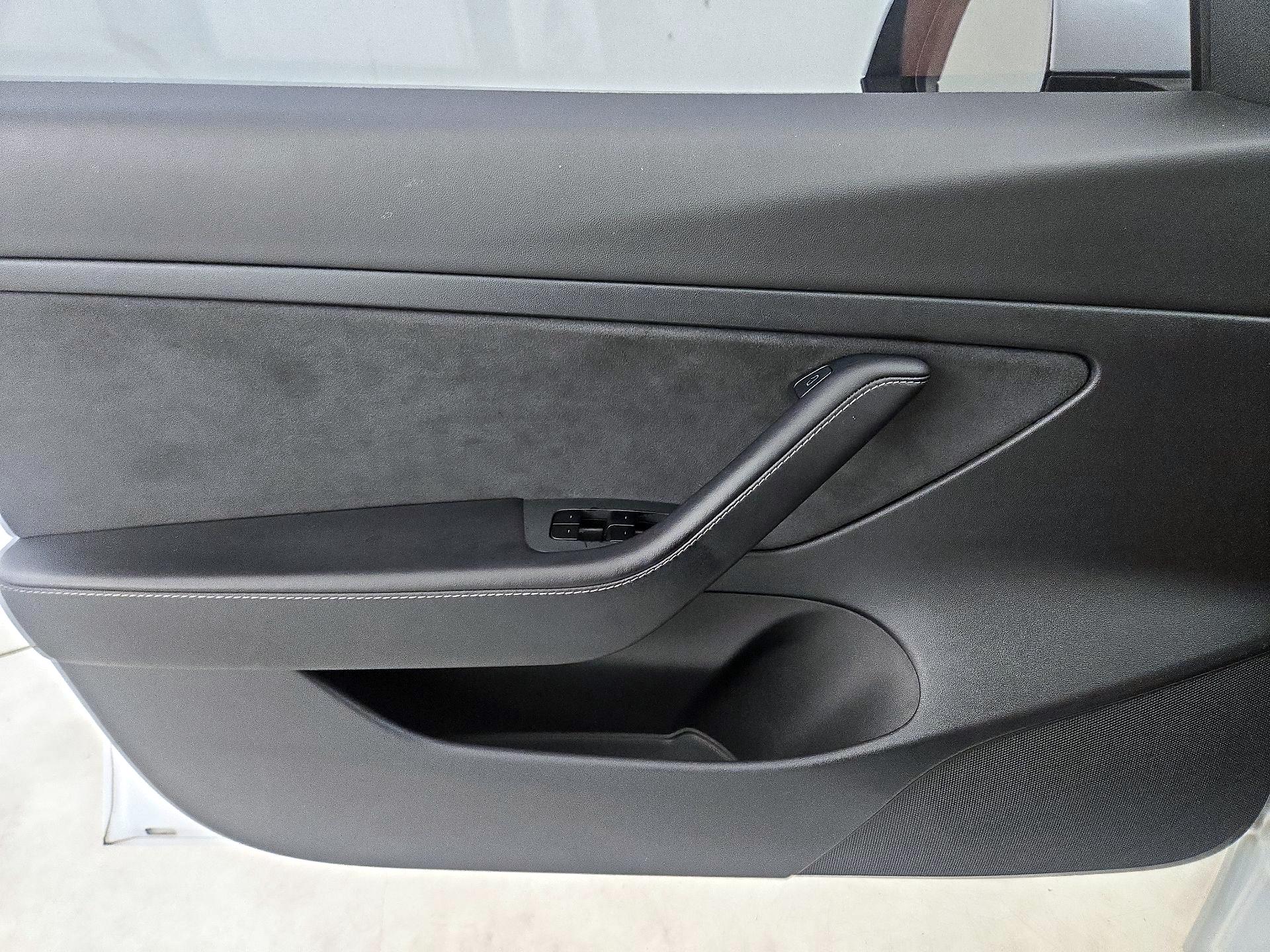 Thumbnail: 2021 Tesla Model 3 - 12
