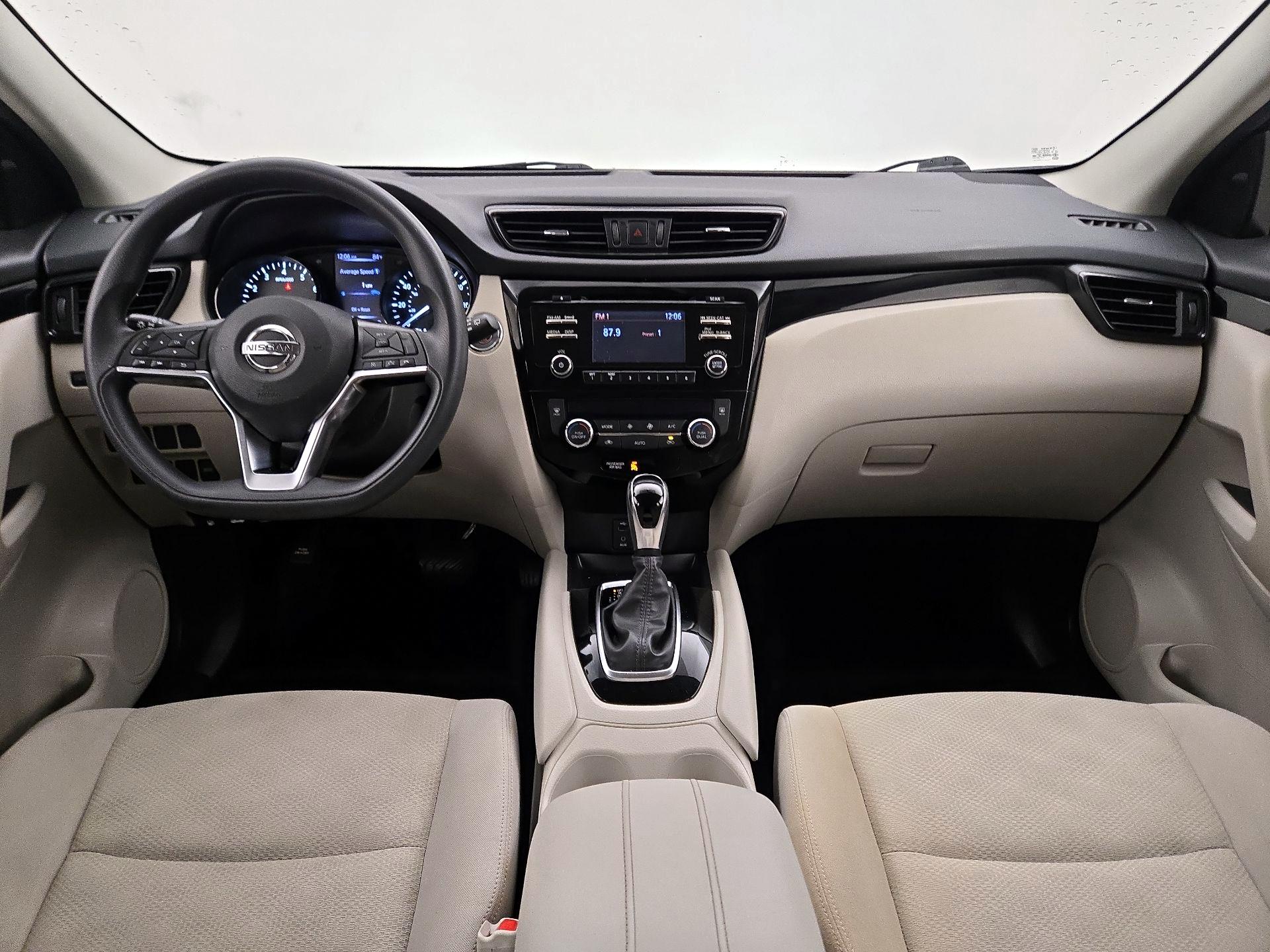 Thumbnail: 2018 Nissan Rogue Sport - 9
