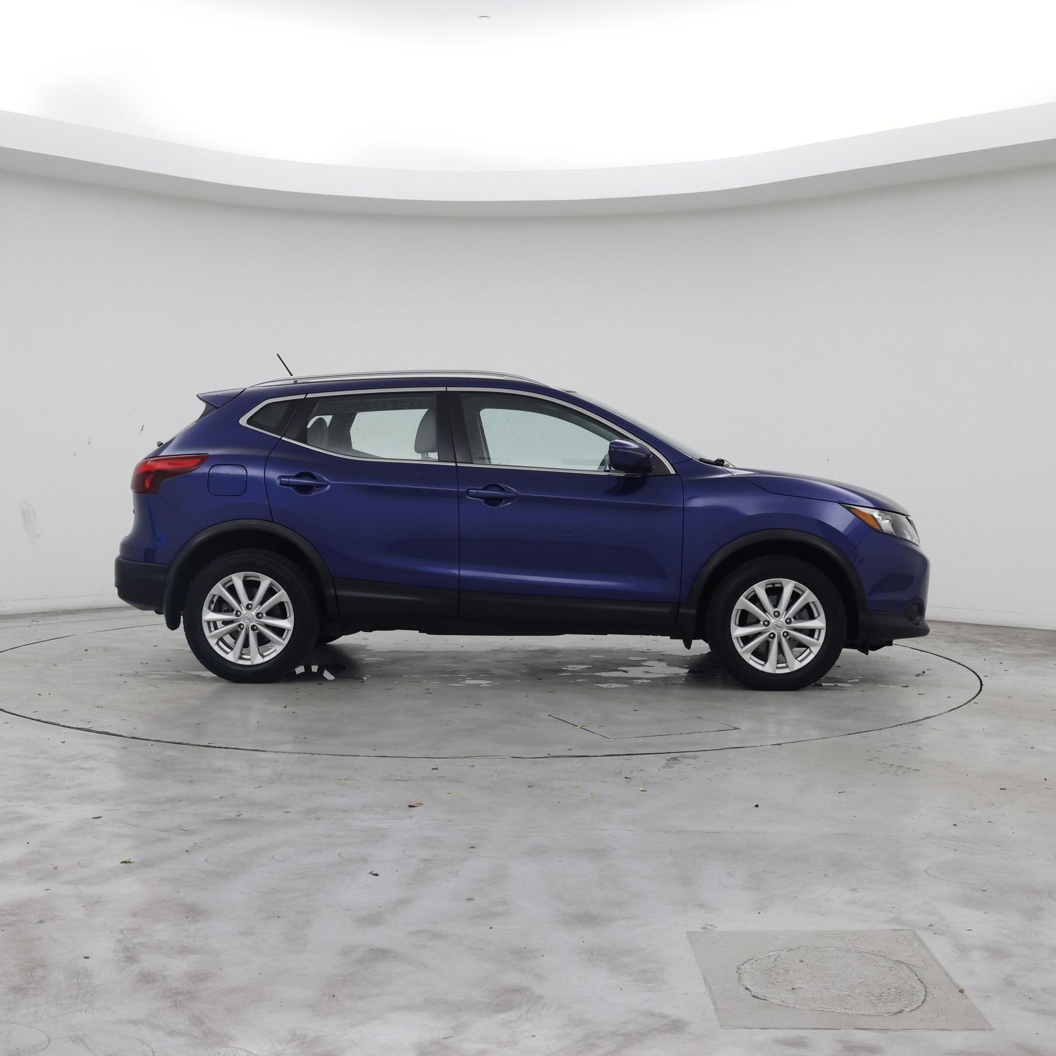 Thumbnail: 2018 Nissan Rogue Sport - 7