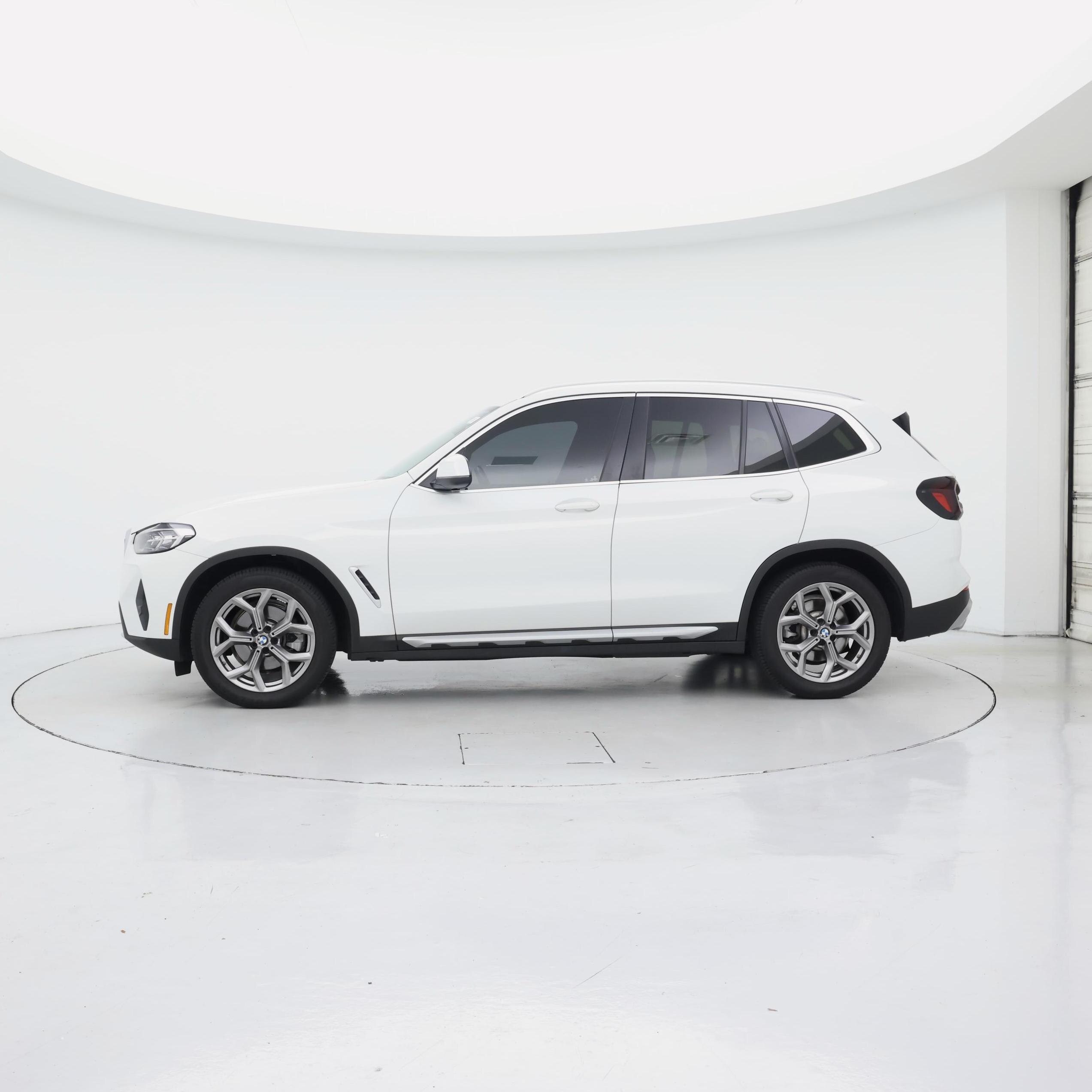 Thumbnail: 2022 BMW X3 - 3