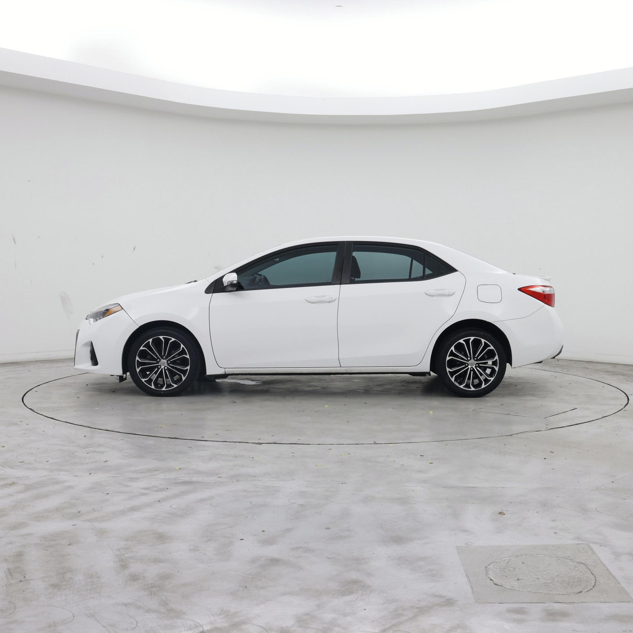 Thumbnail: 2016 Toyota Corolla - 3