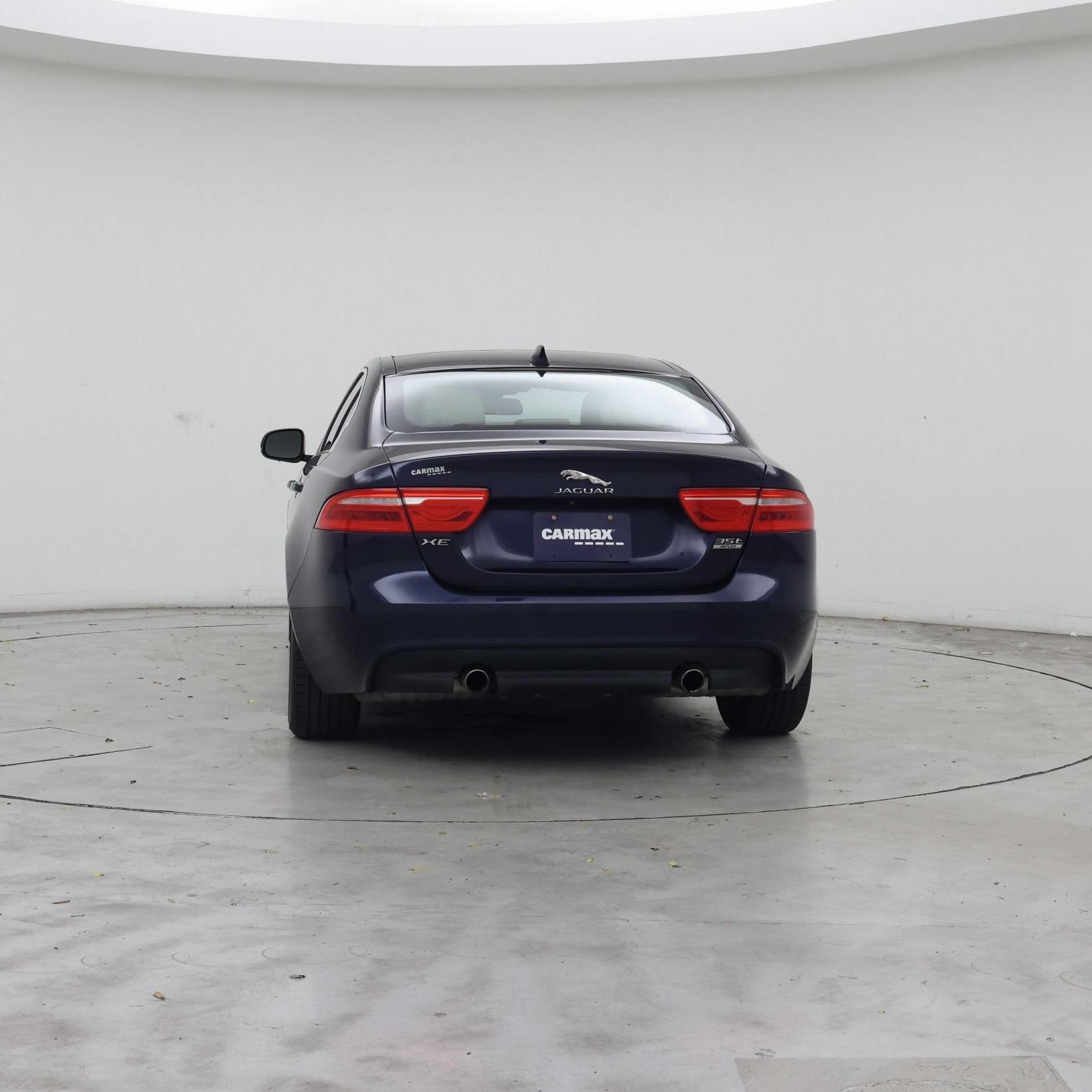 Thumbnail: 2017 Jaguar XE - 6