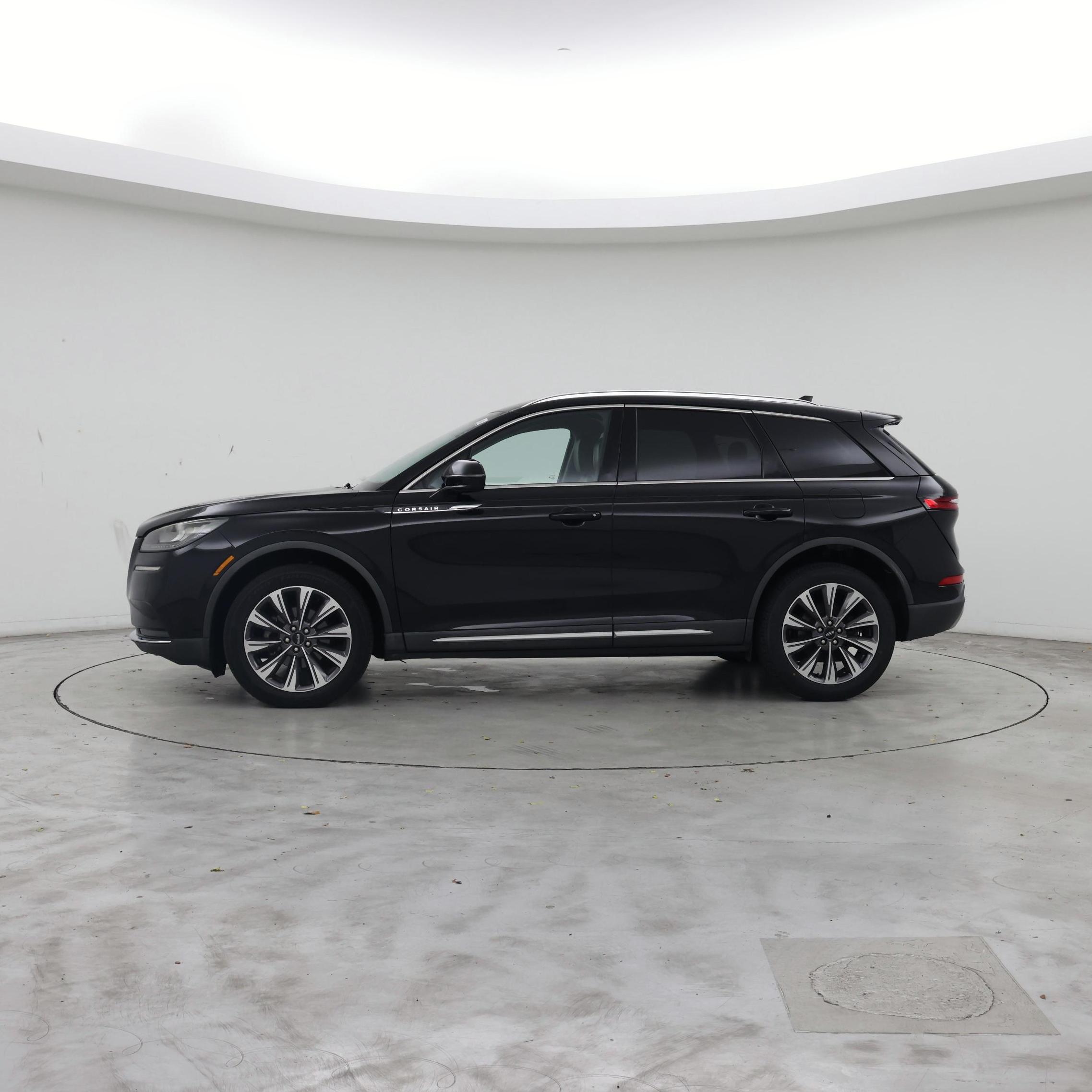 Thumbnail: 2020 Lincoln Corsair - 3