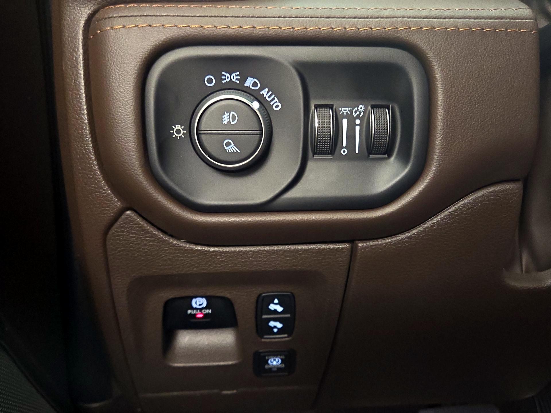 Thumbnail: 2025 RAM 1500 - 13