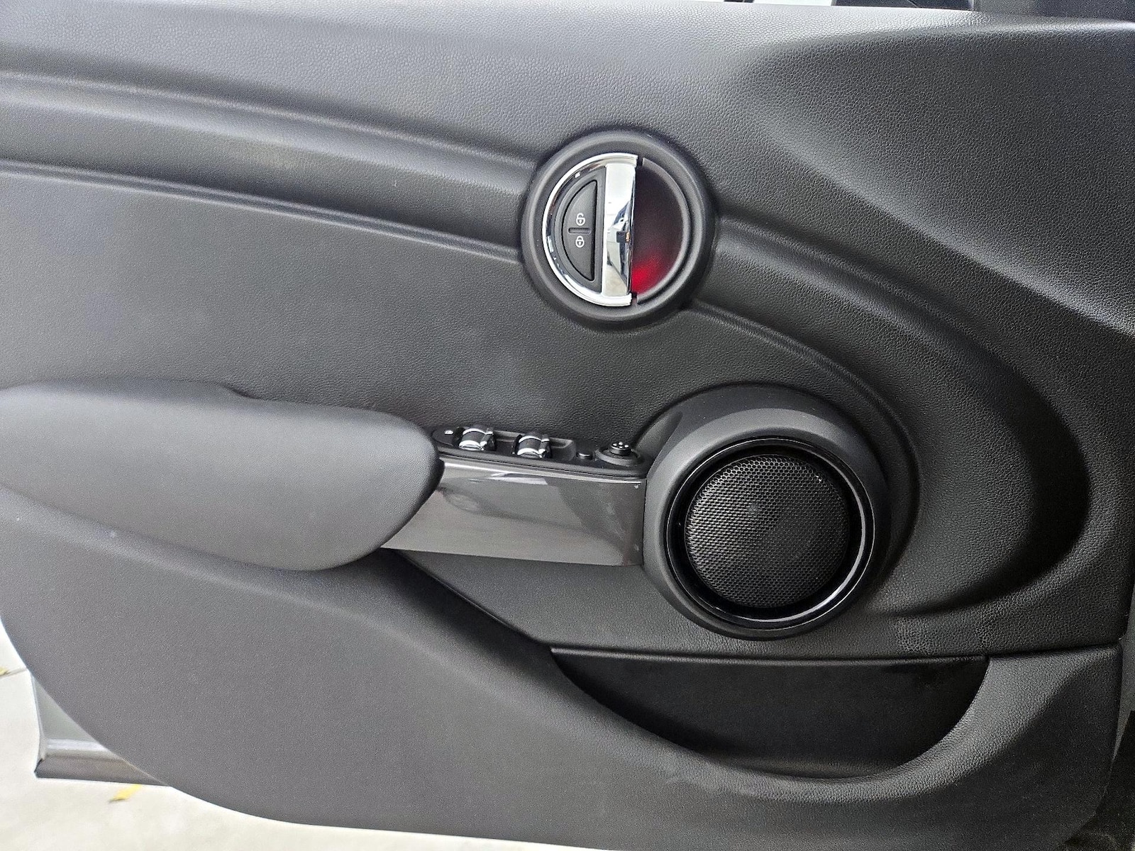 2016 MINI Cooper Base - Photo 13