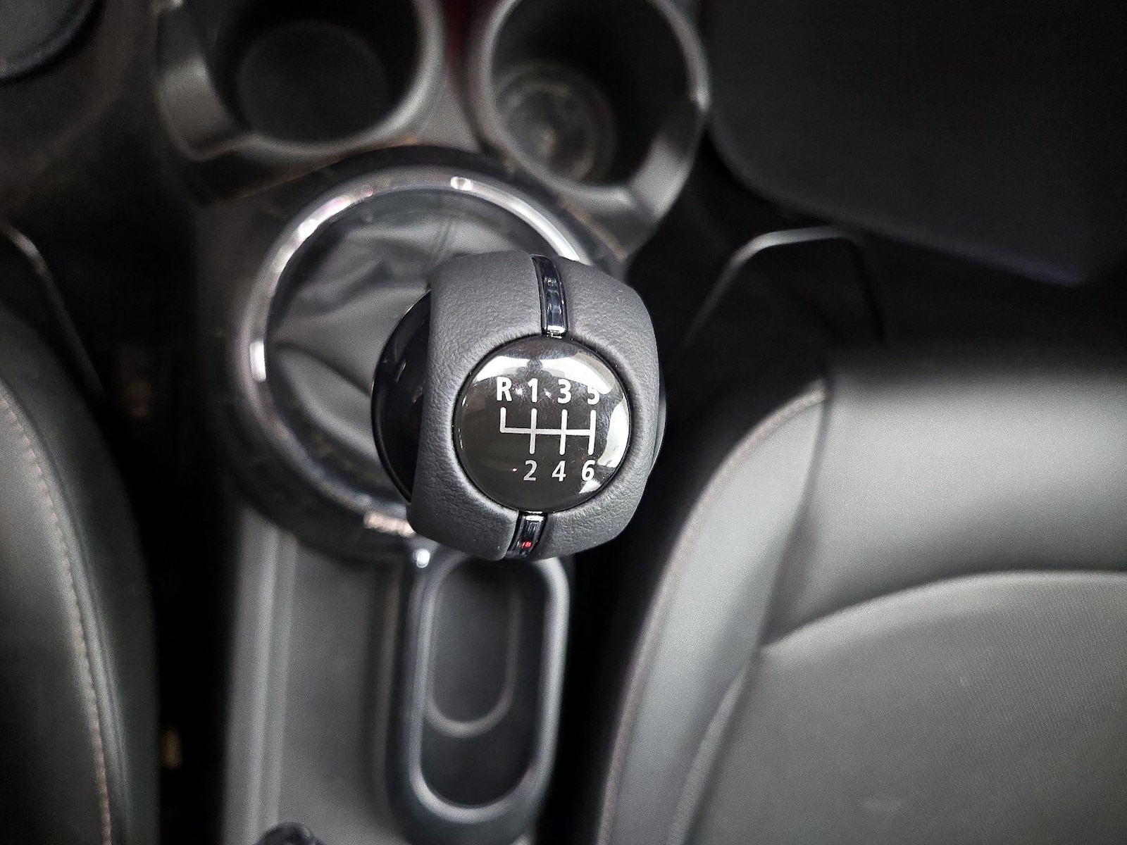 2016 MINI Cooper Base - Photo 17