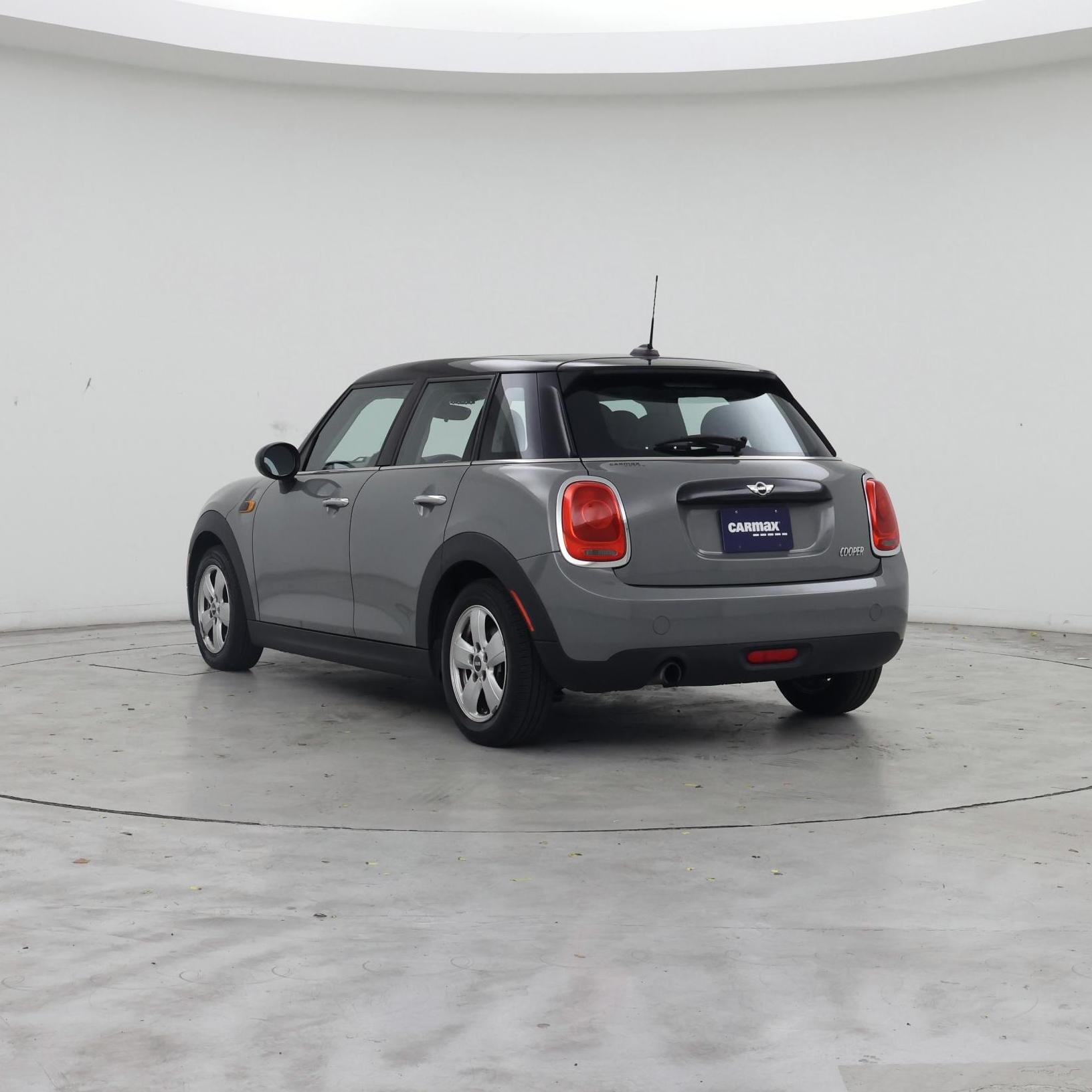 Thumbnail: 2016 MINI Cooper Hardtop - 2