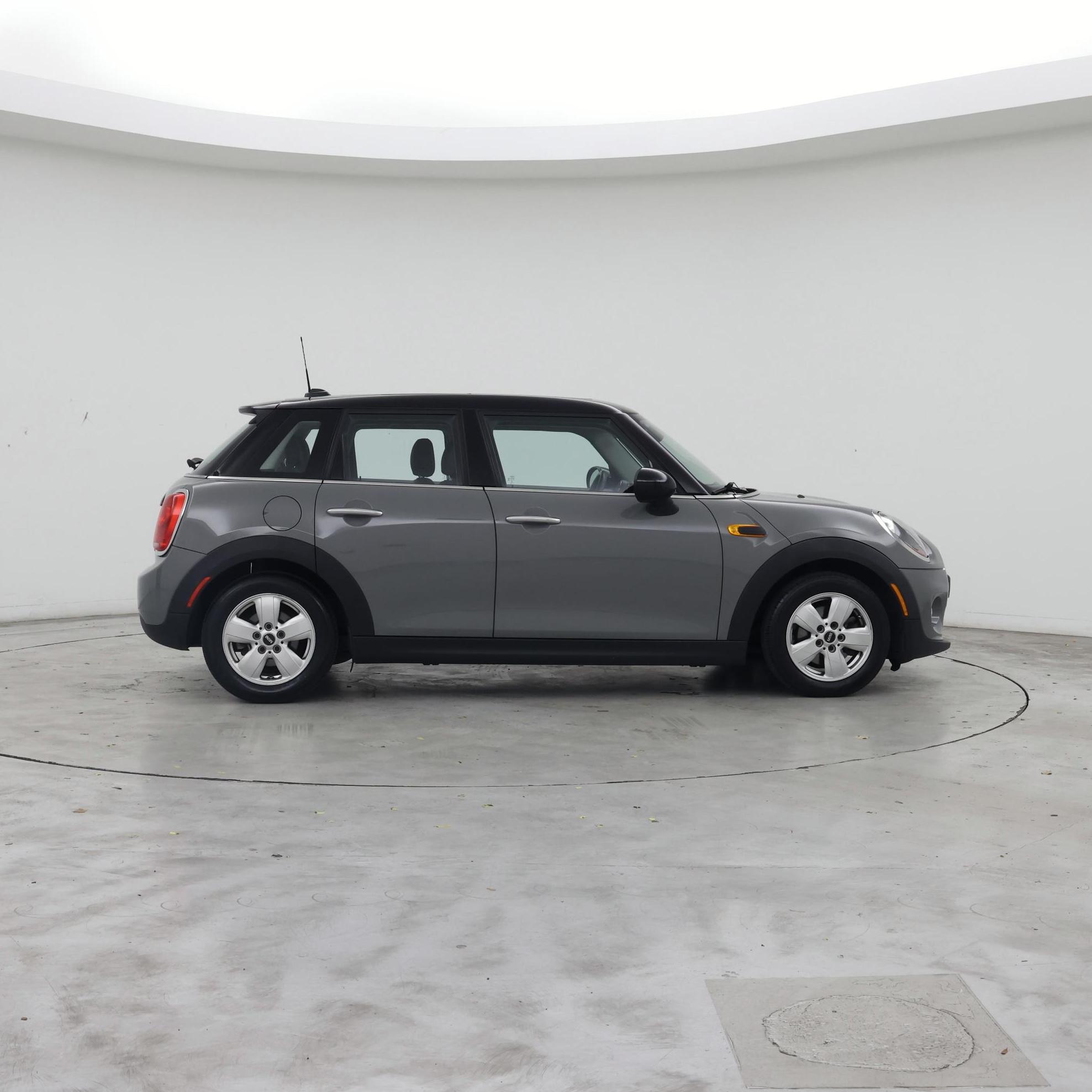 Thumbnail: 2016 MINI Cooper Hardtop - 7