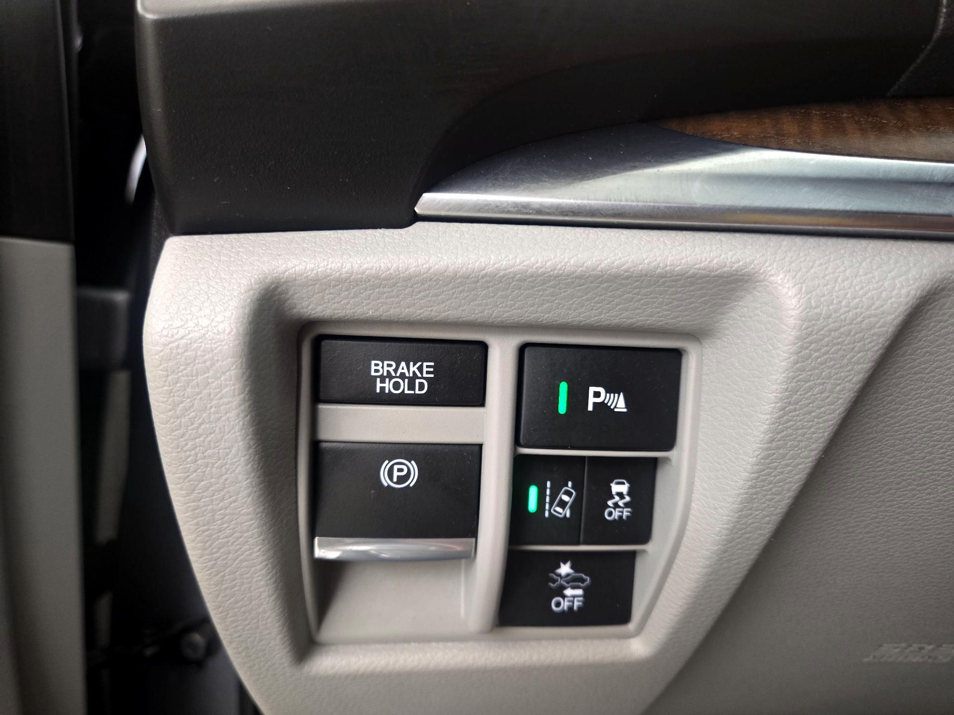 Thumbnail: 2019 Acura MDX - 13