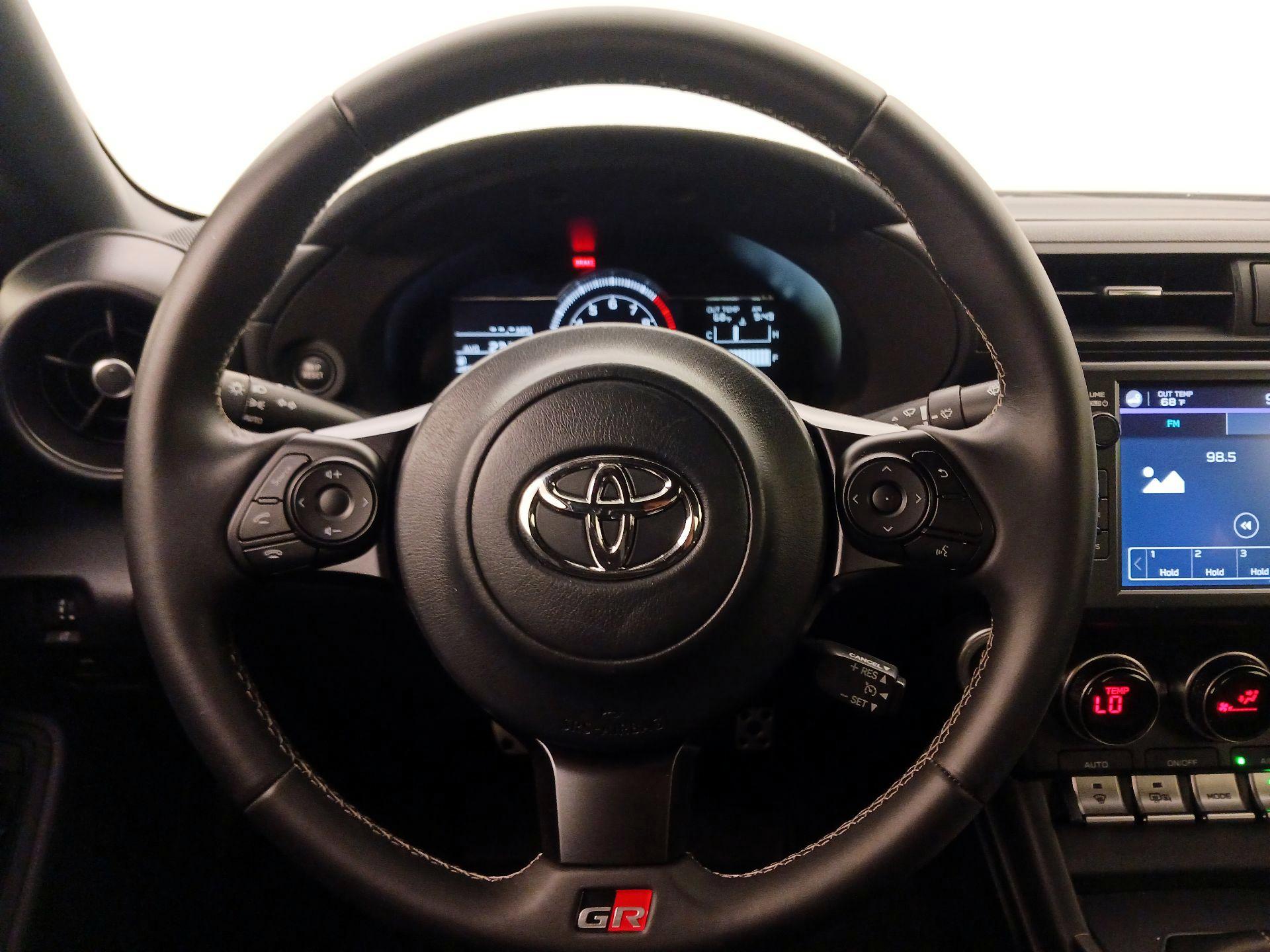 Thumbnail: 2023 Toyota GR86 - 10