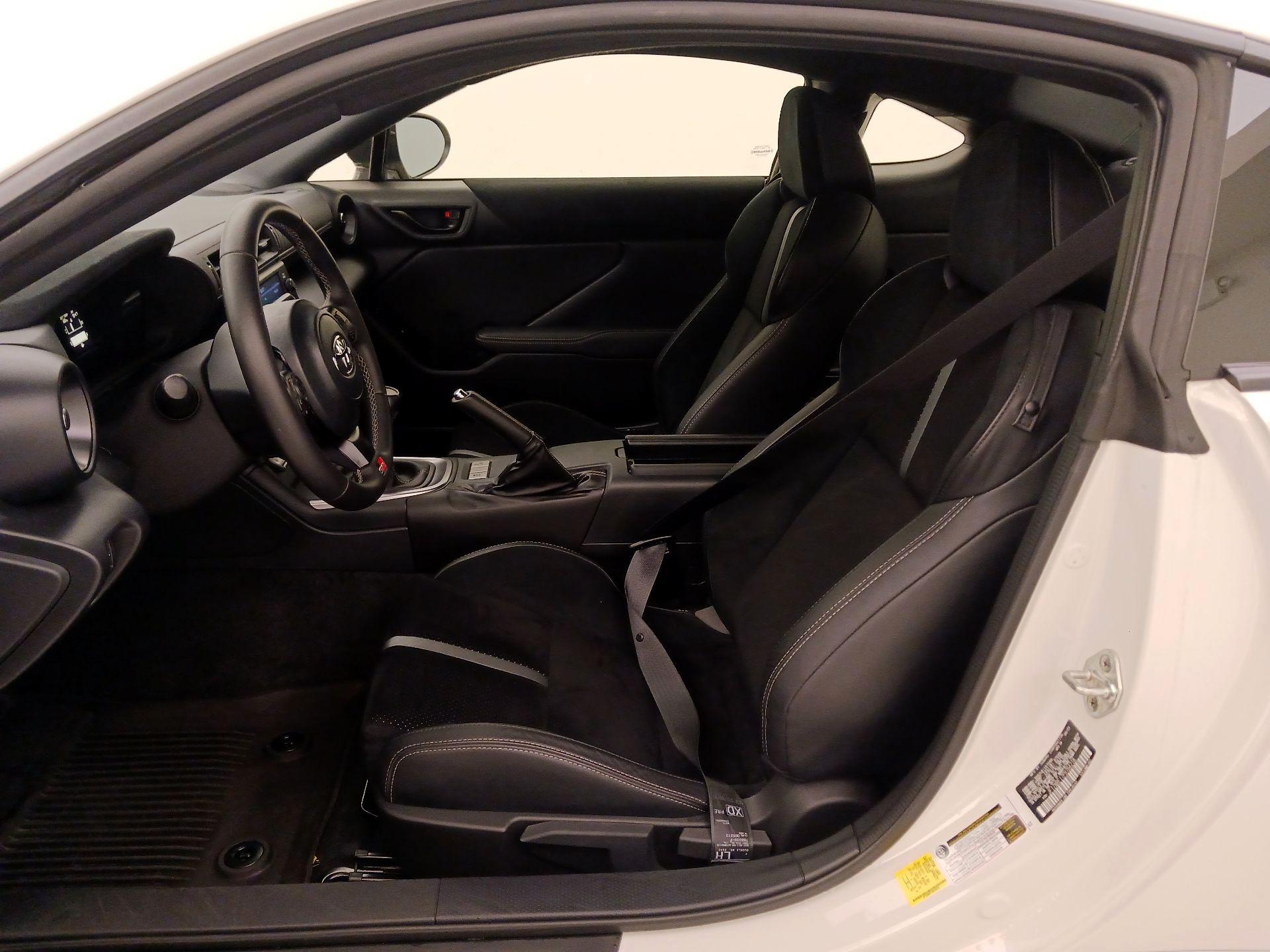 Thumbnail: 2023 Toyota GR86 - 11