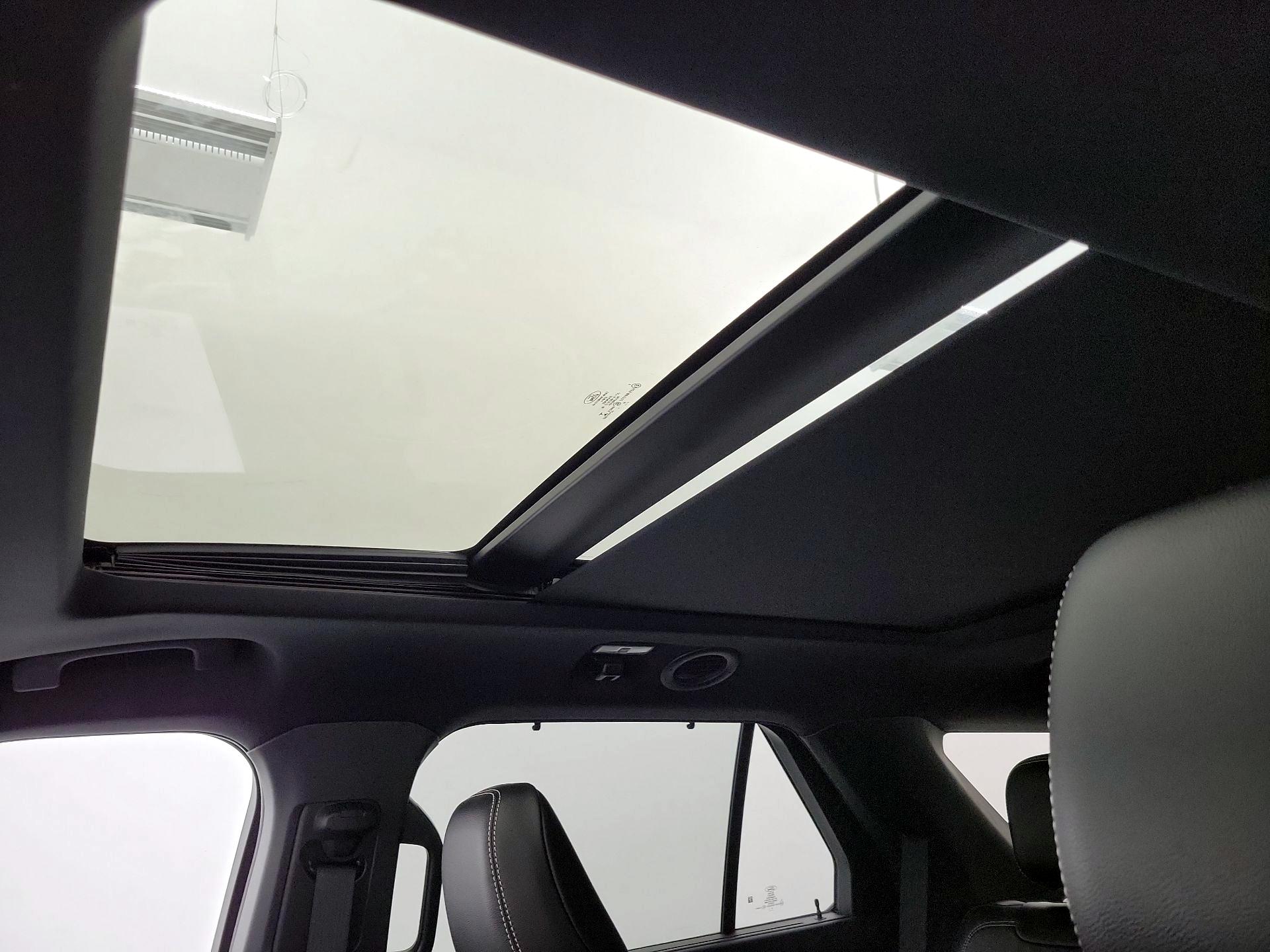 Thumbnail: 2020 Ford Explorer - 20