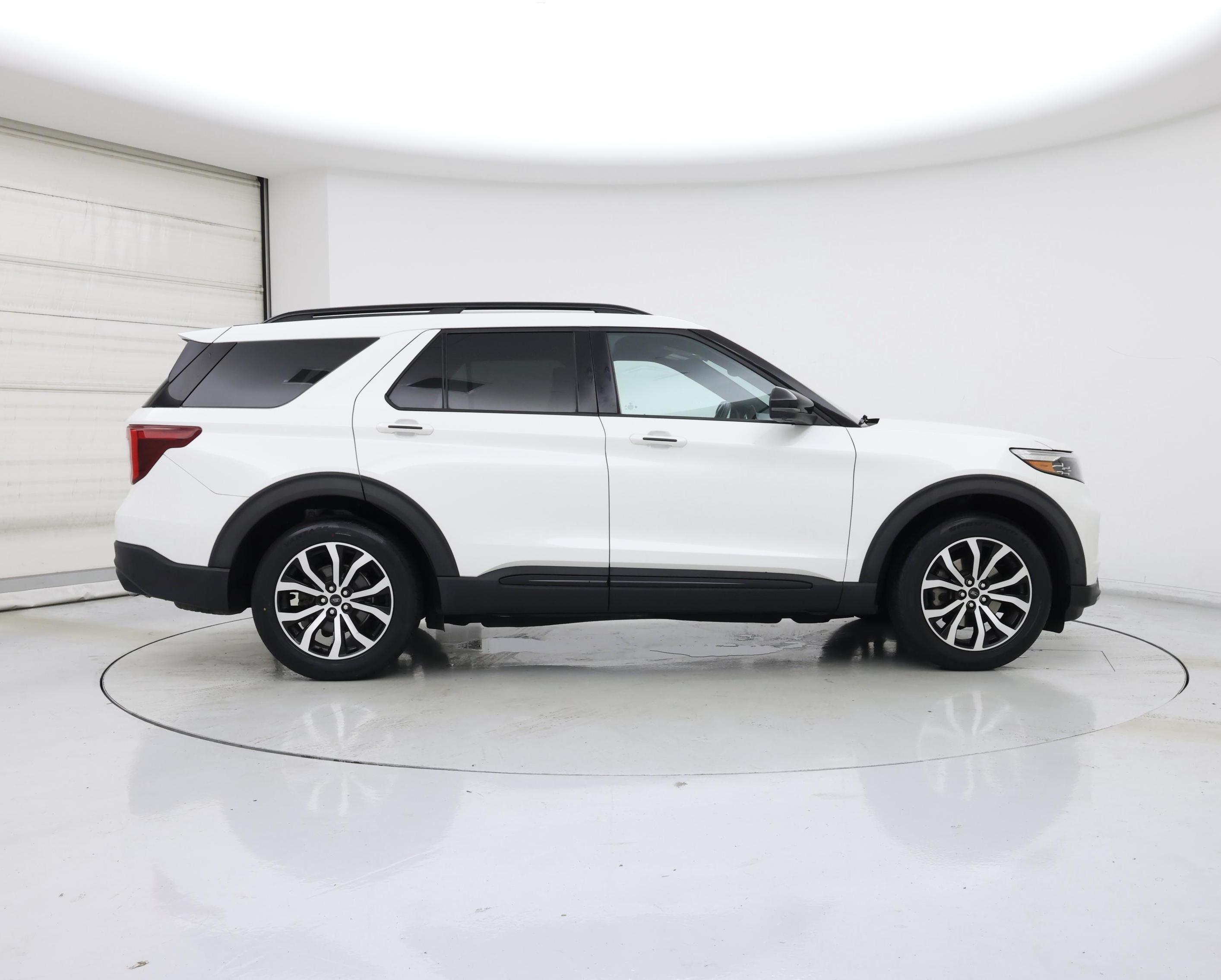 Thumbnail: 2020 Ford Explorer - 7