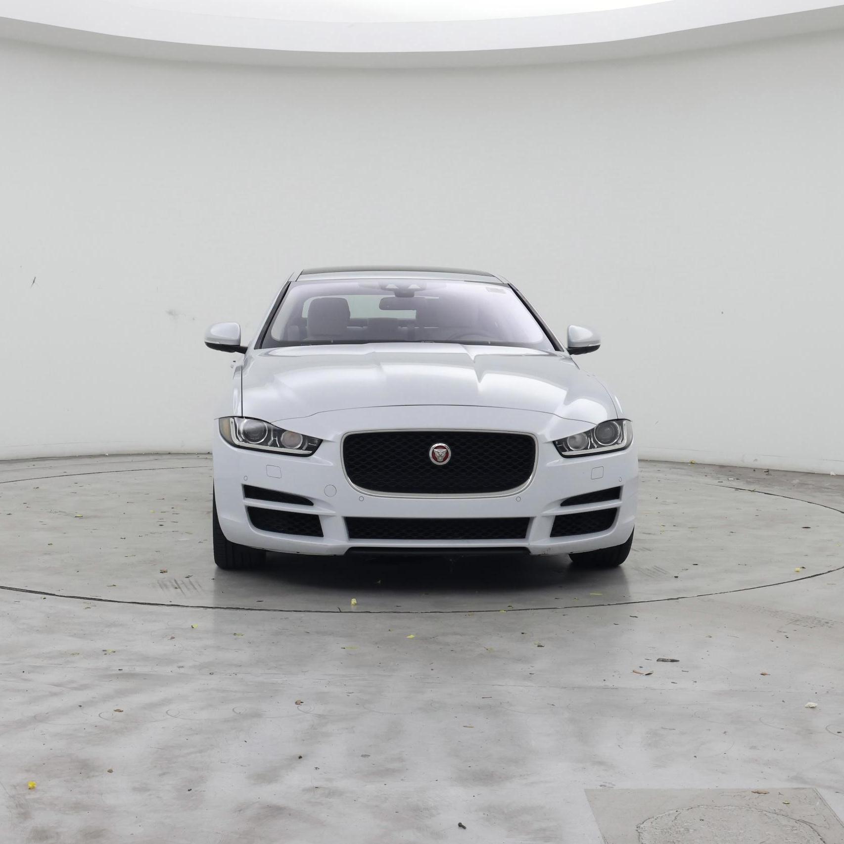 Thumbnail: 2017 Jaguar XE - 5