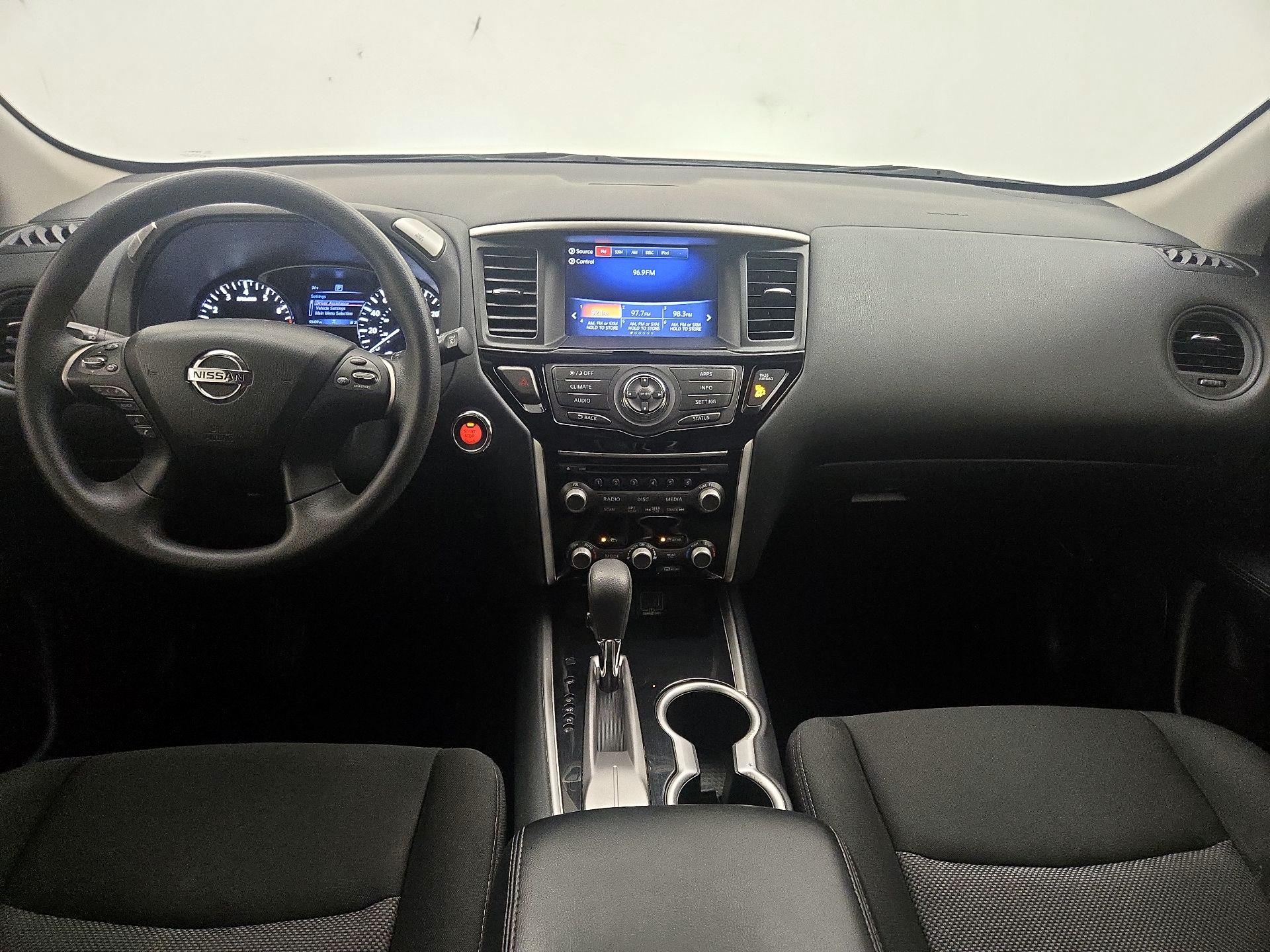 Thumbnail: 2020 Nissan Pathfinder - 9