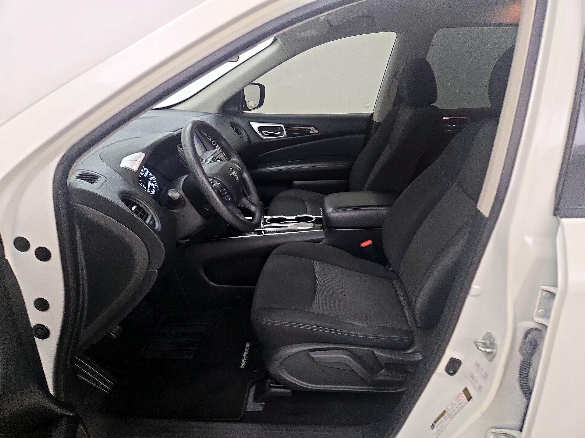Thumbnail: 2020 Nissan Pathfinder - 11