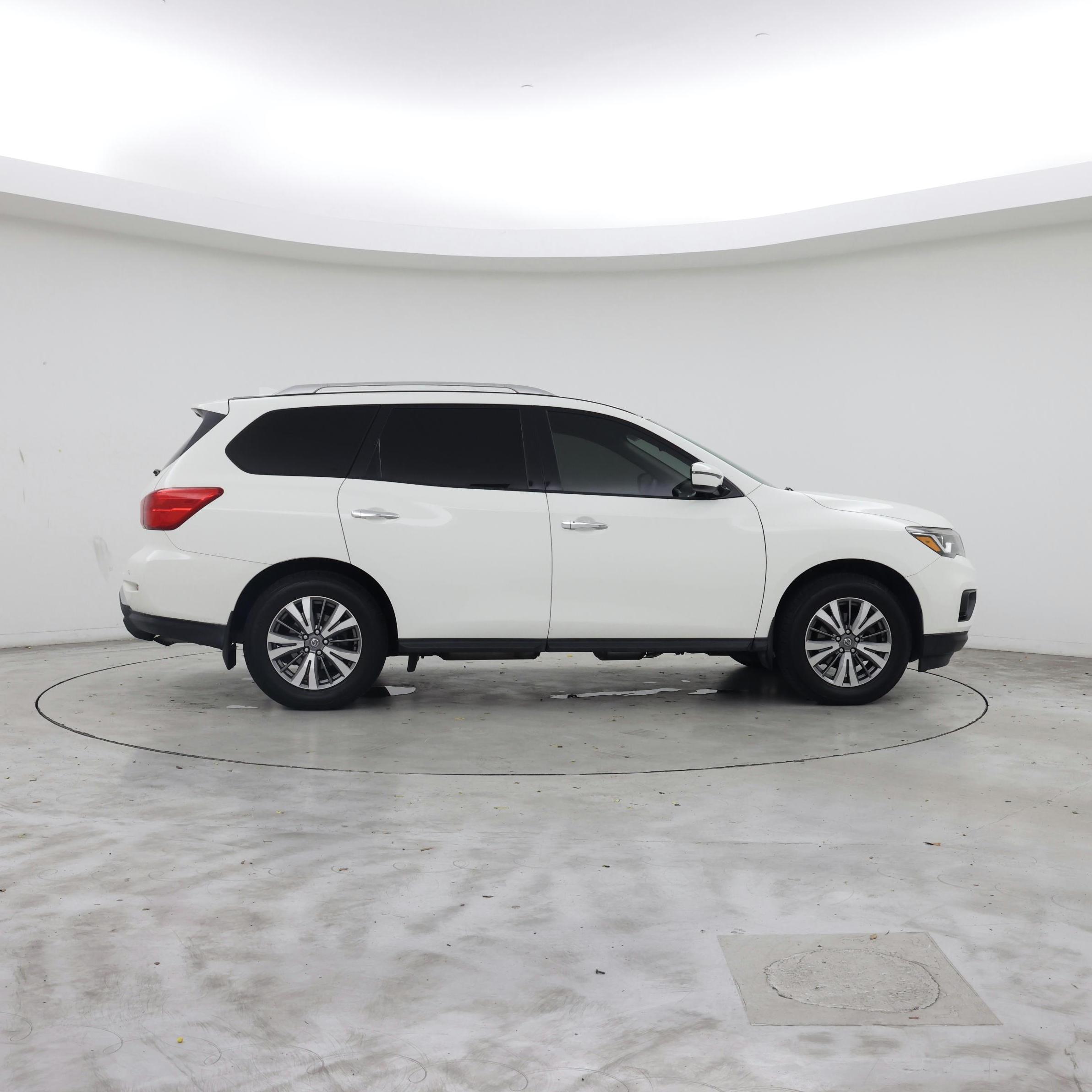 Thumbnail: 2020 Nissan Pathfinder - 7