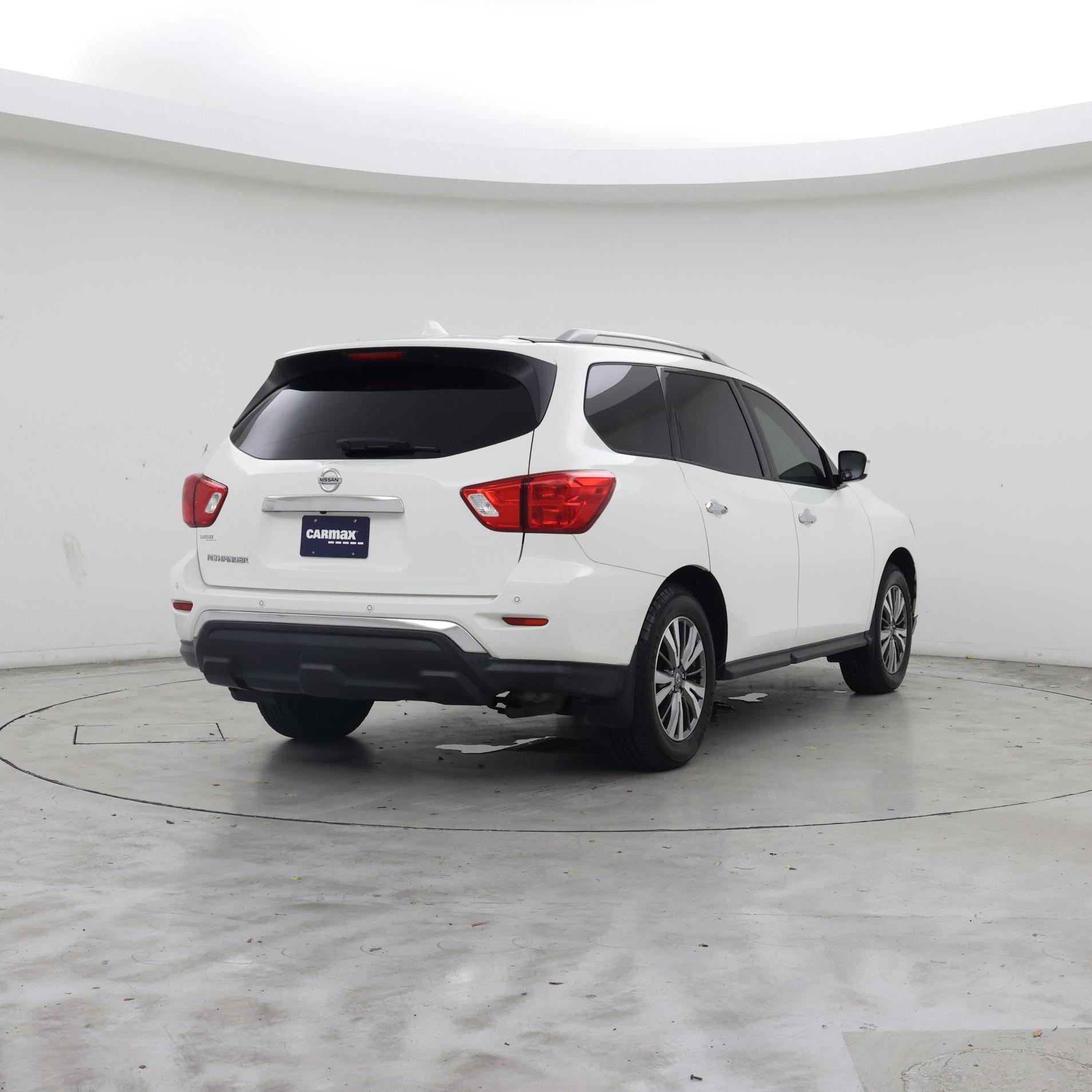 Thumbnail: 2020 Nissan Pathfinder - 8