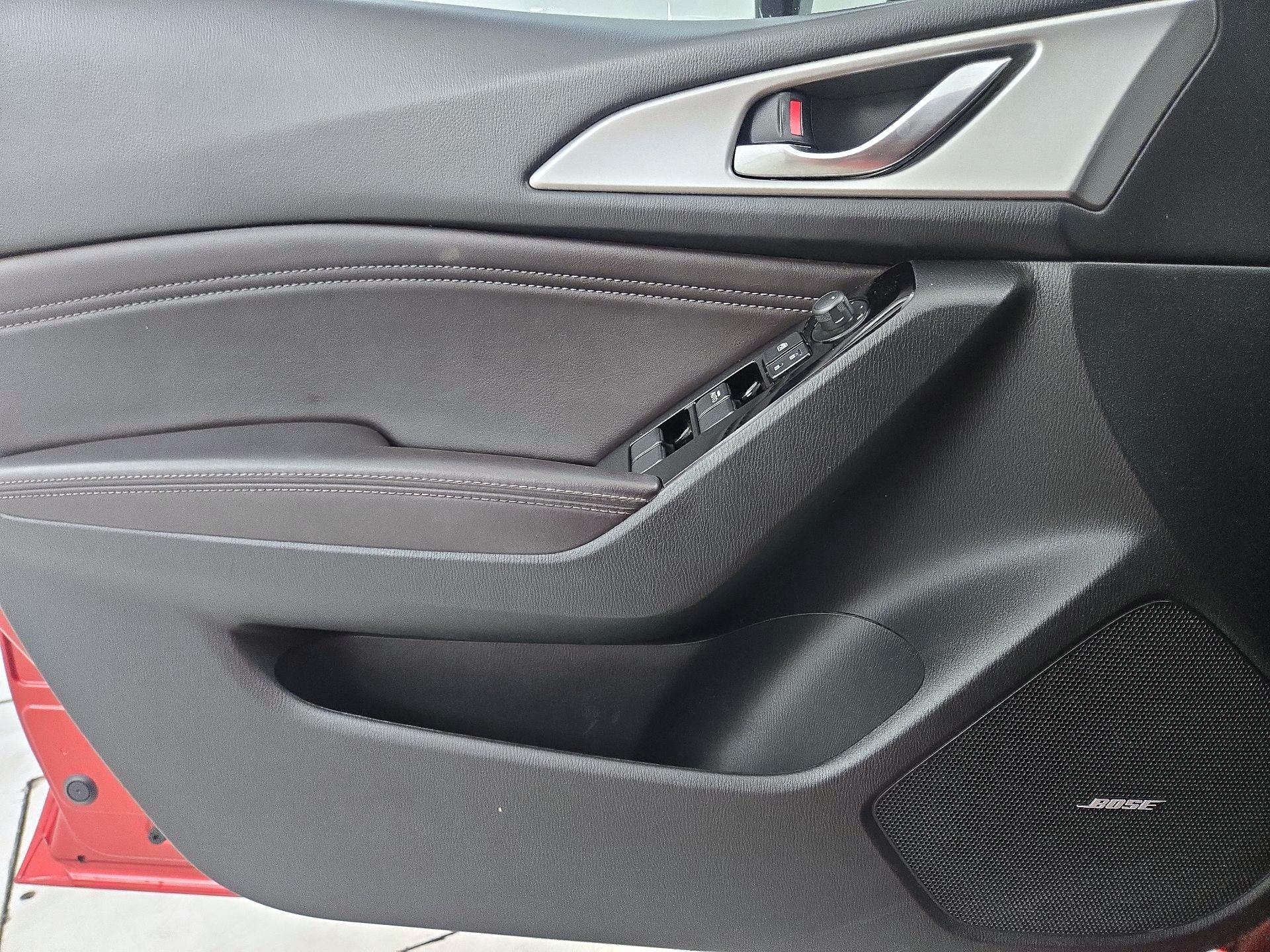 Thumbnail: 2018 Mazda Mazda3 - 12