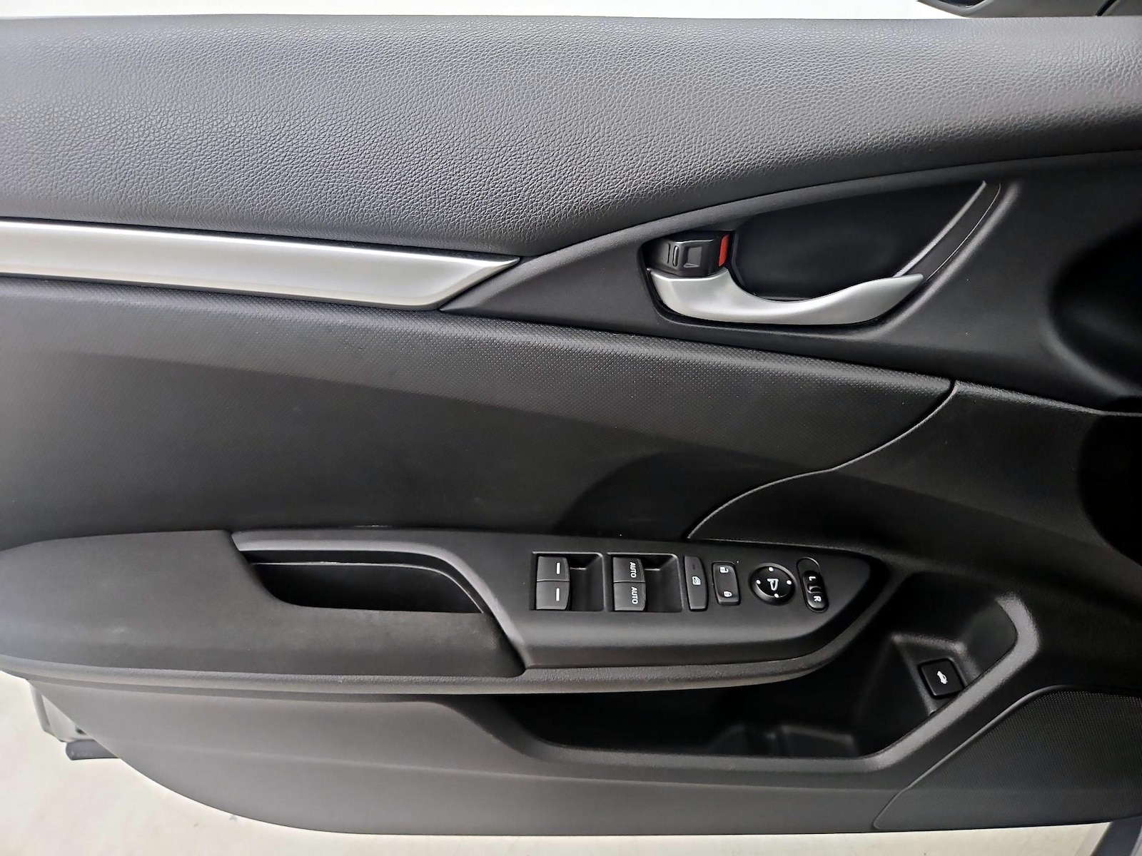 2017 Honda Civic LX - Photo 11