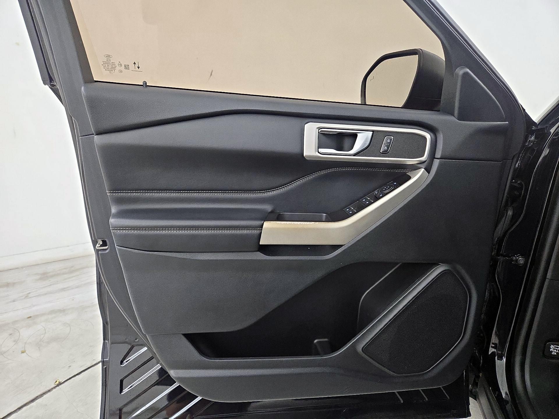 Thumbnail: 2022 Ford Explorer - 12