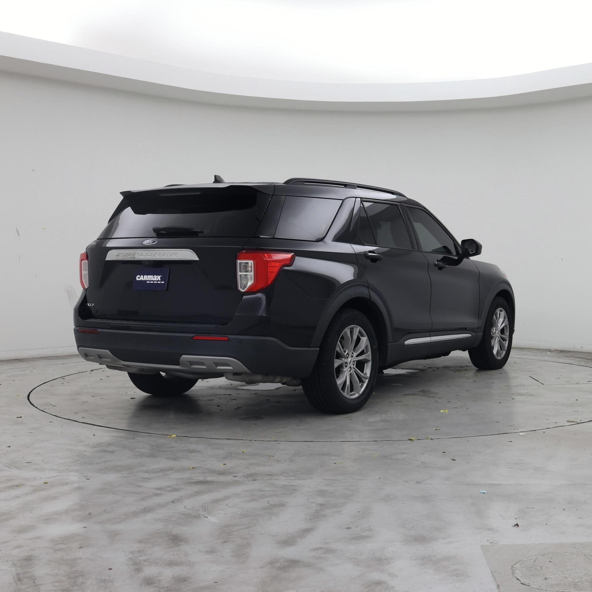 Thumbnail: 2022 Ford Explorer - 8