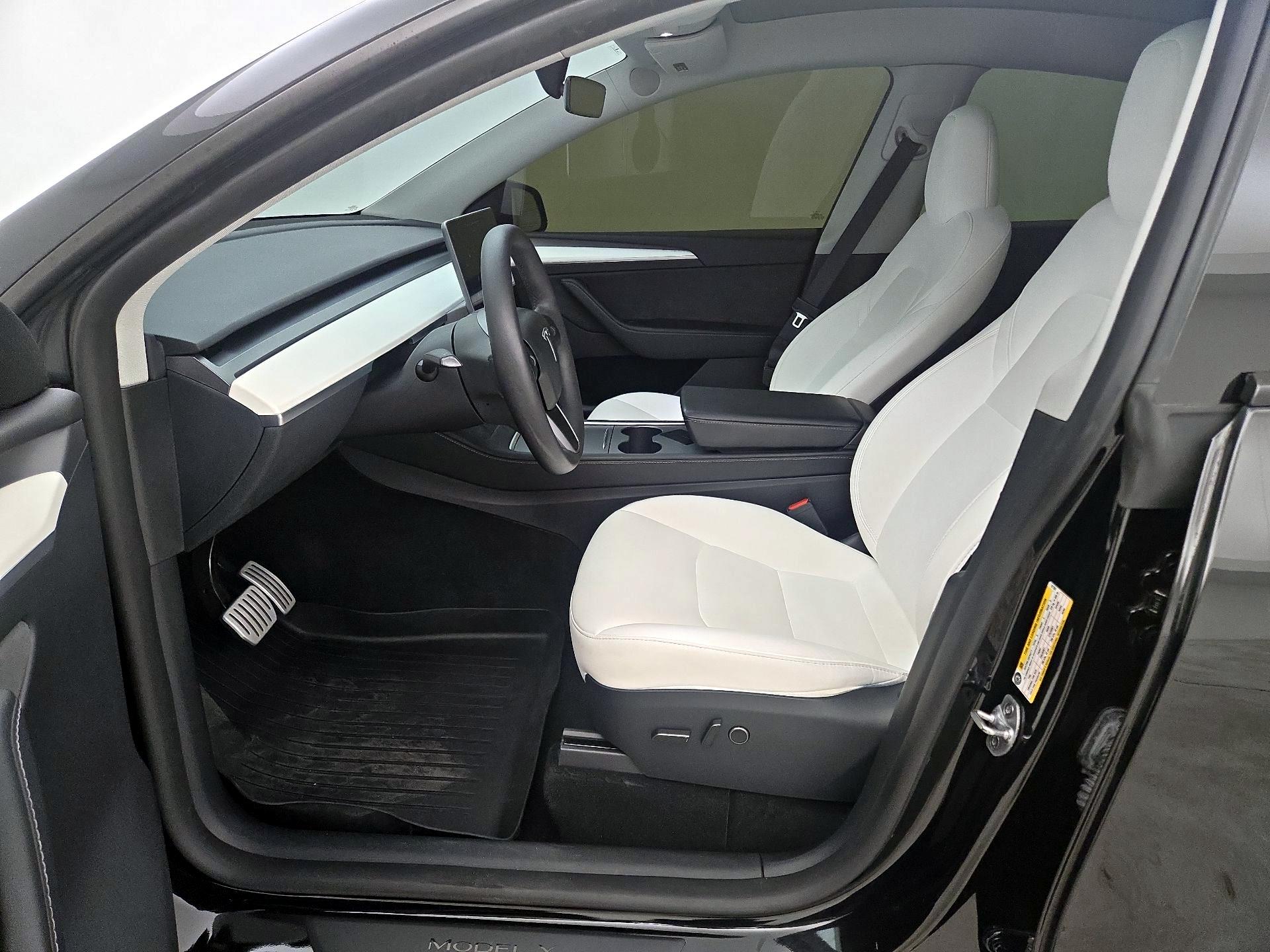 Thumbnail: 2024 Tesla Model Y - 11