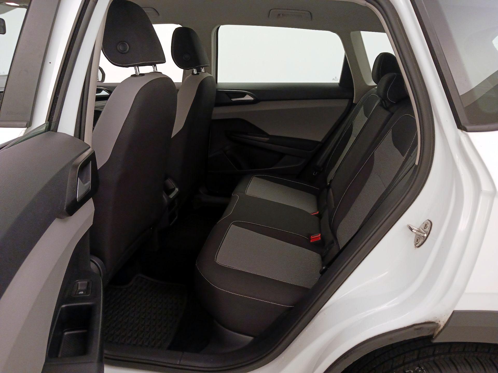 Thumbnail: 2022 Volkswagen Taos - 19