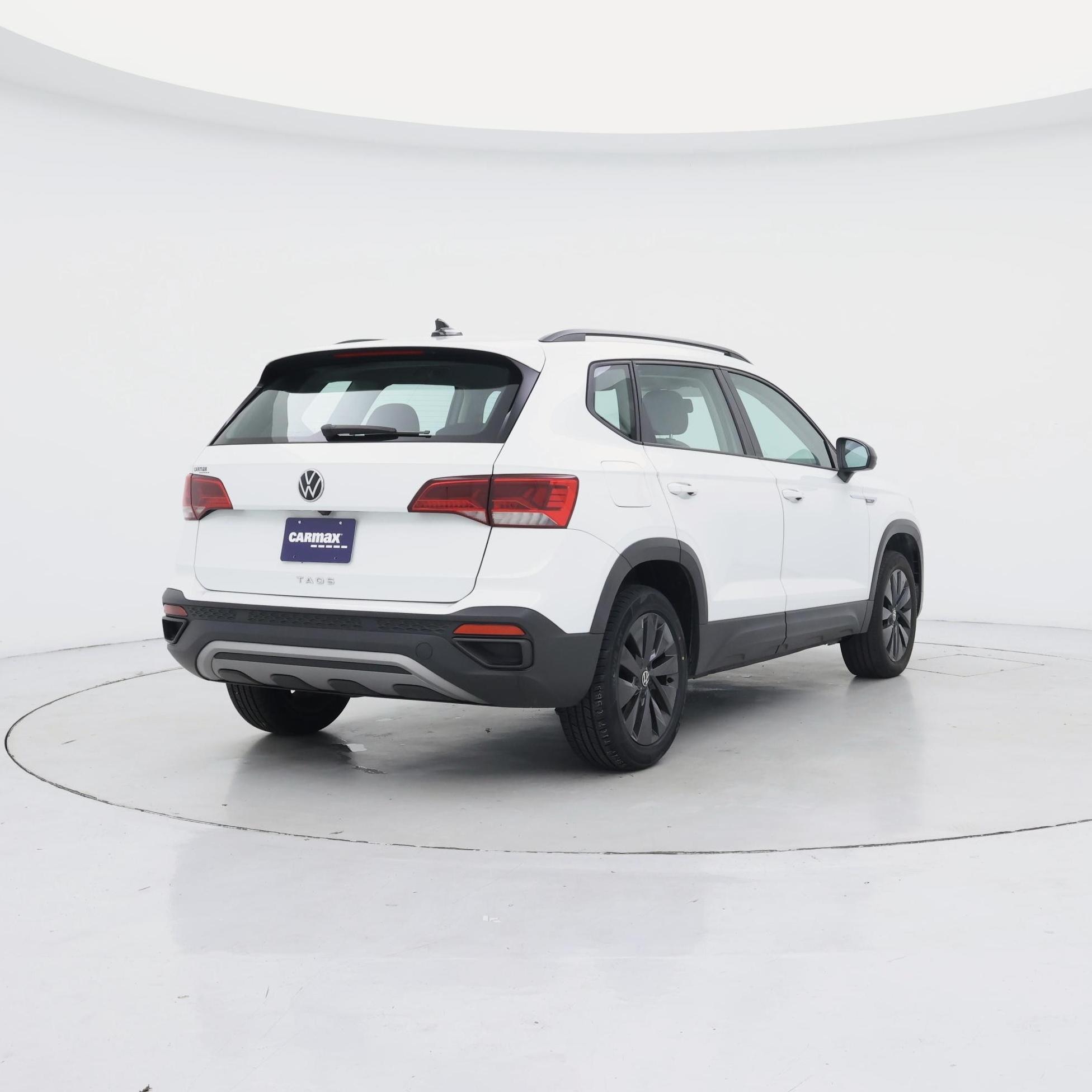 Thumbnail: 2022 Volkswagen Taos - 8