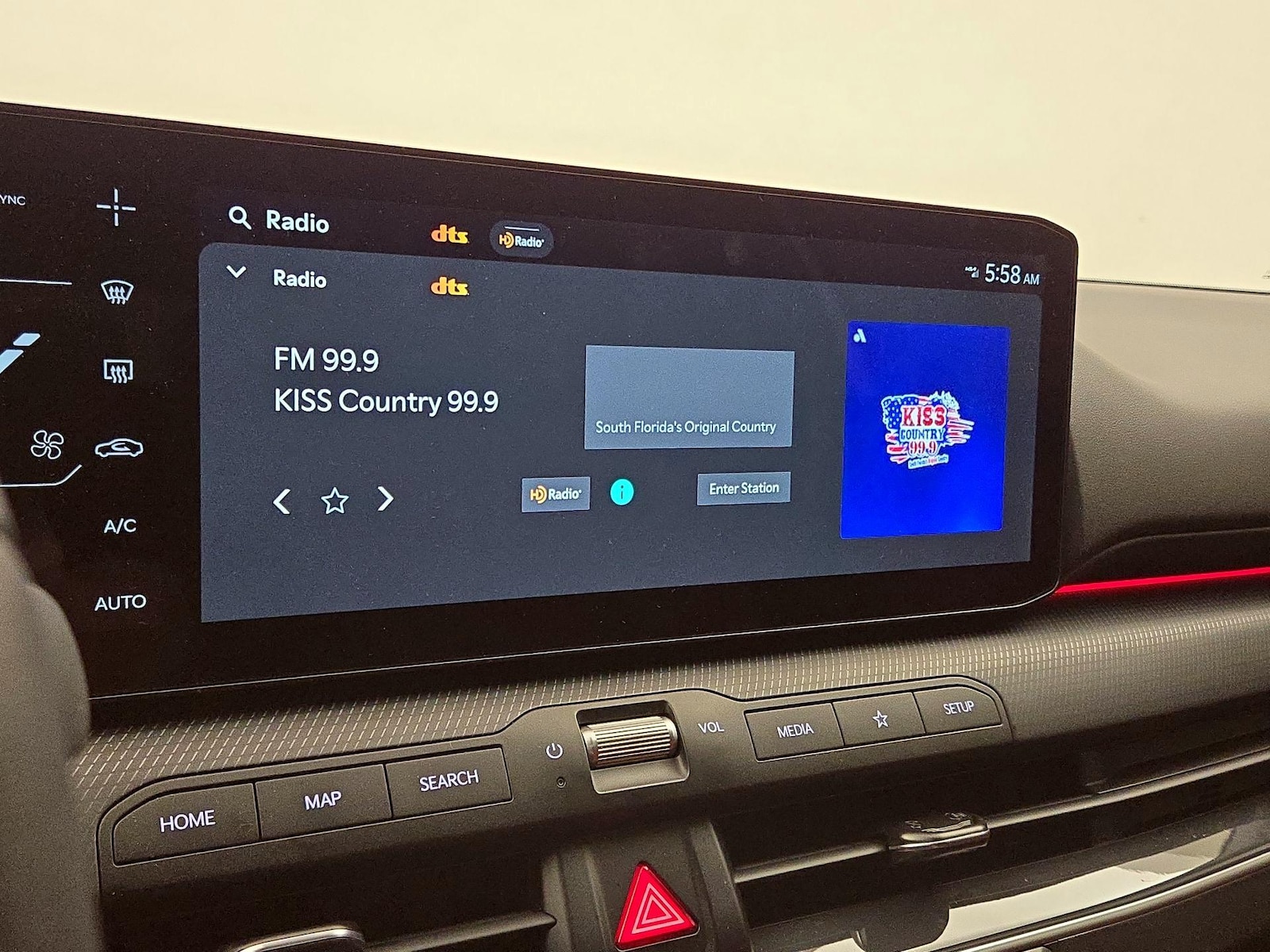 2026 Kia K4 GT-Line Turbo - Photo 17