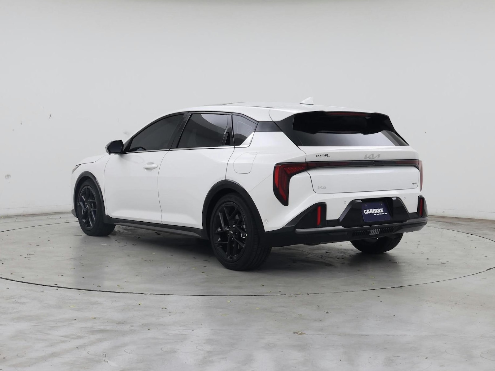2026 Kia K4 GT-Line Turbo - Photo 3