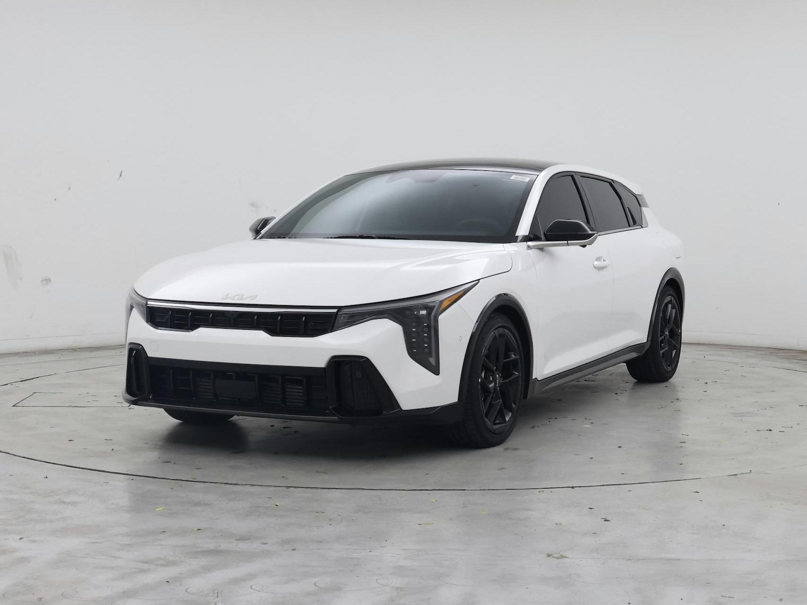 2026 Kia K4 GT-Line Turbo - Photo 5
