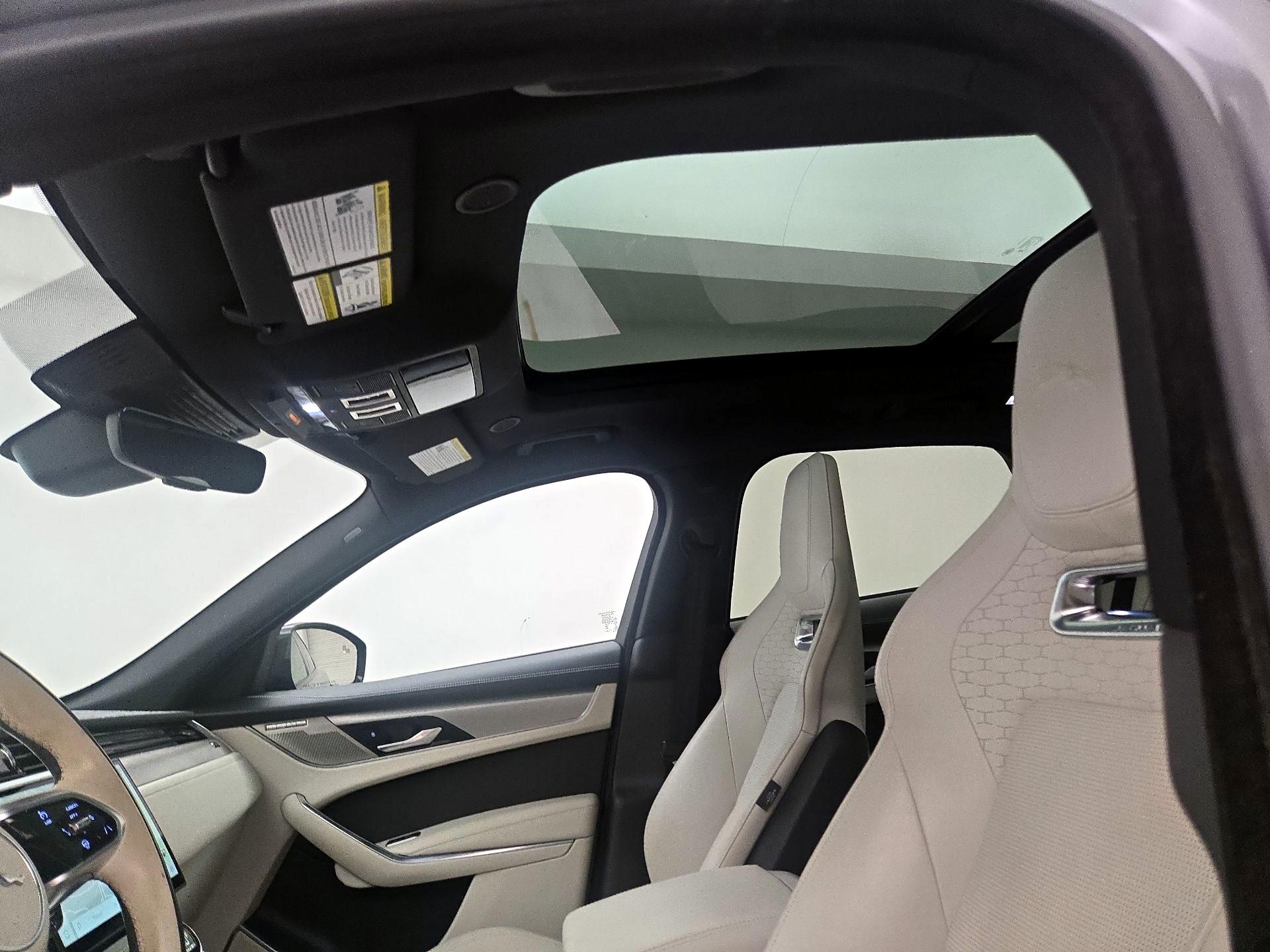Thumbnail: 2024 Jaguar F-Pace - 20