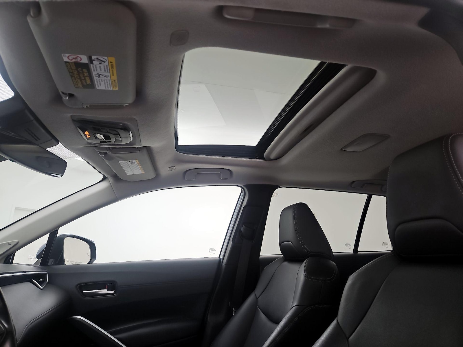 Sunroof(s) & Overhead Airbags