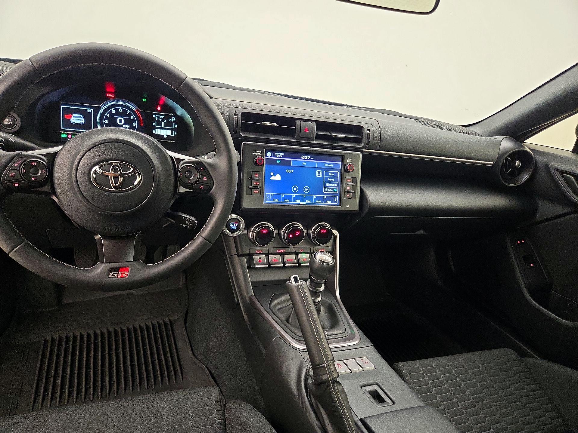 Thumbnail: 2025 Toyota GR86 - 9