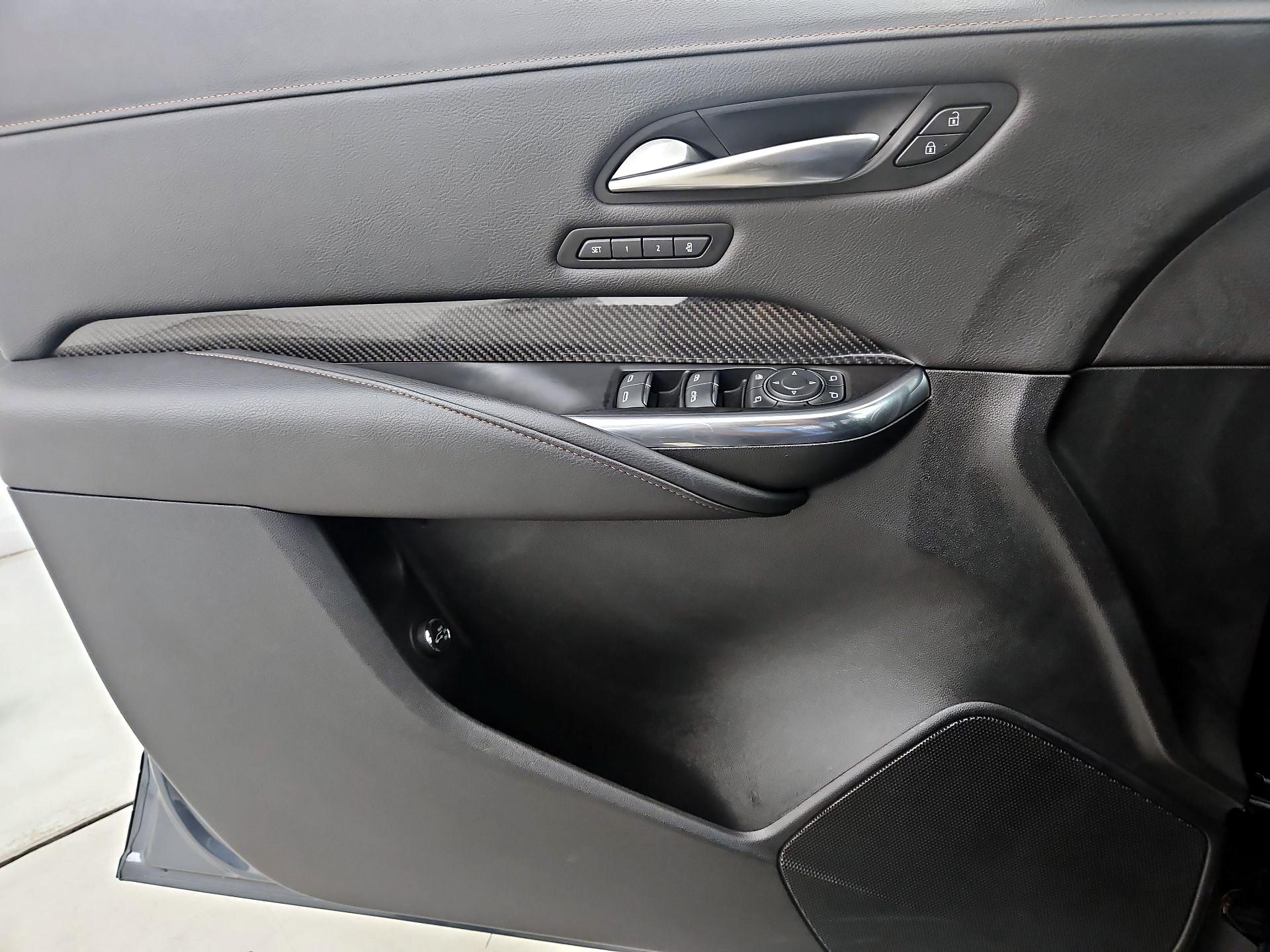 Thumbnail: 2021 Cadillac XT4 - 12