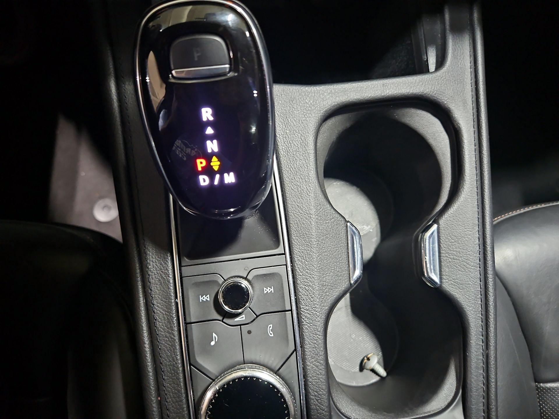 Thumbnail: 2021 Cadillac XT4 - 17