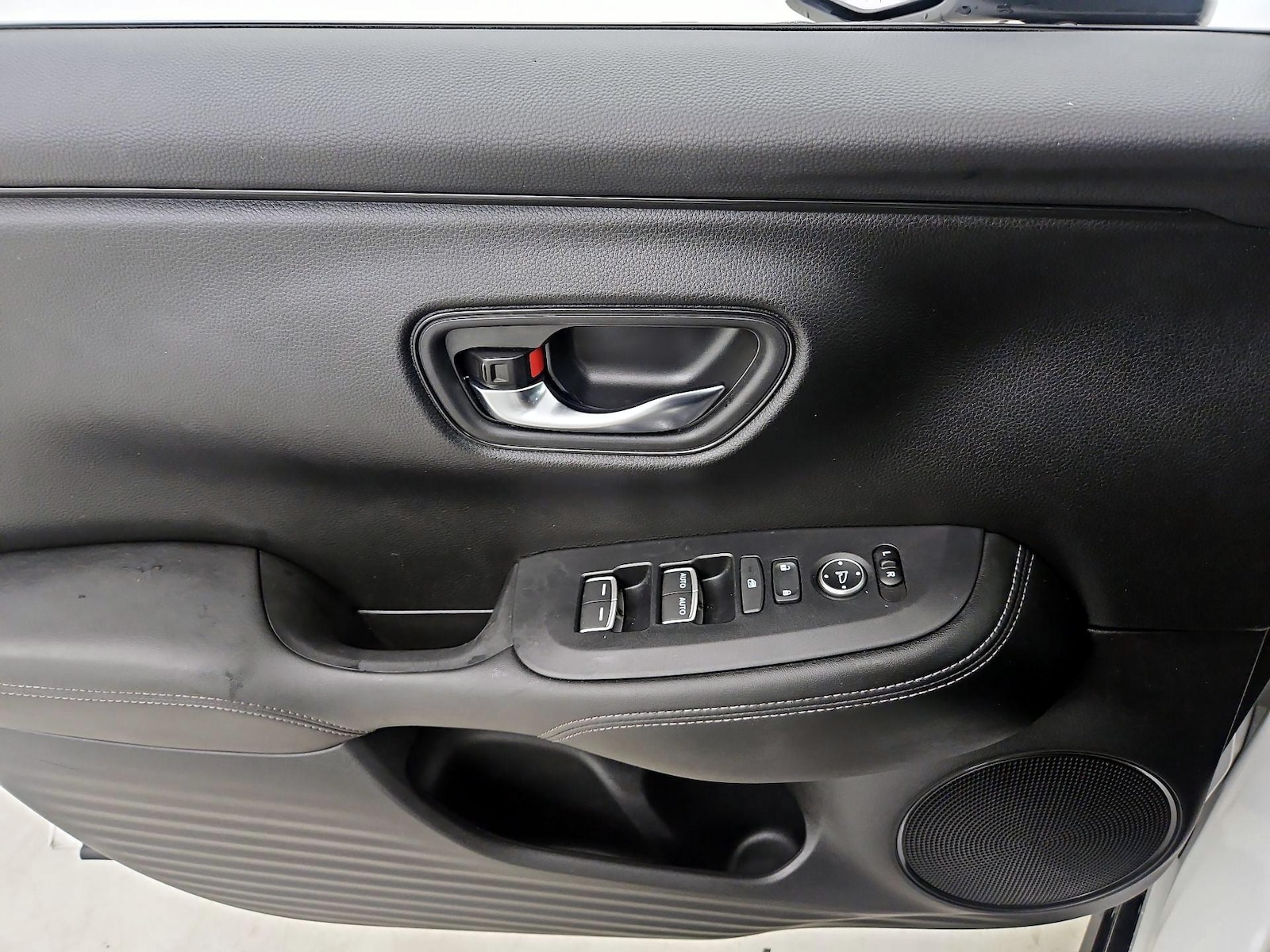 2024 Honda HR-V EX-L - Photo 11