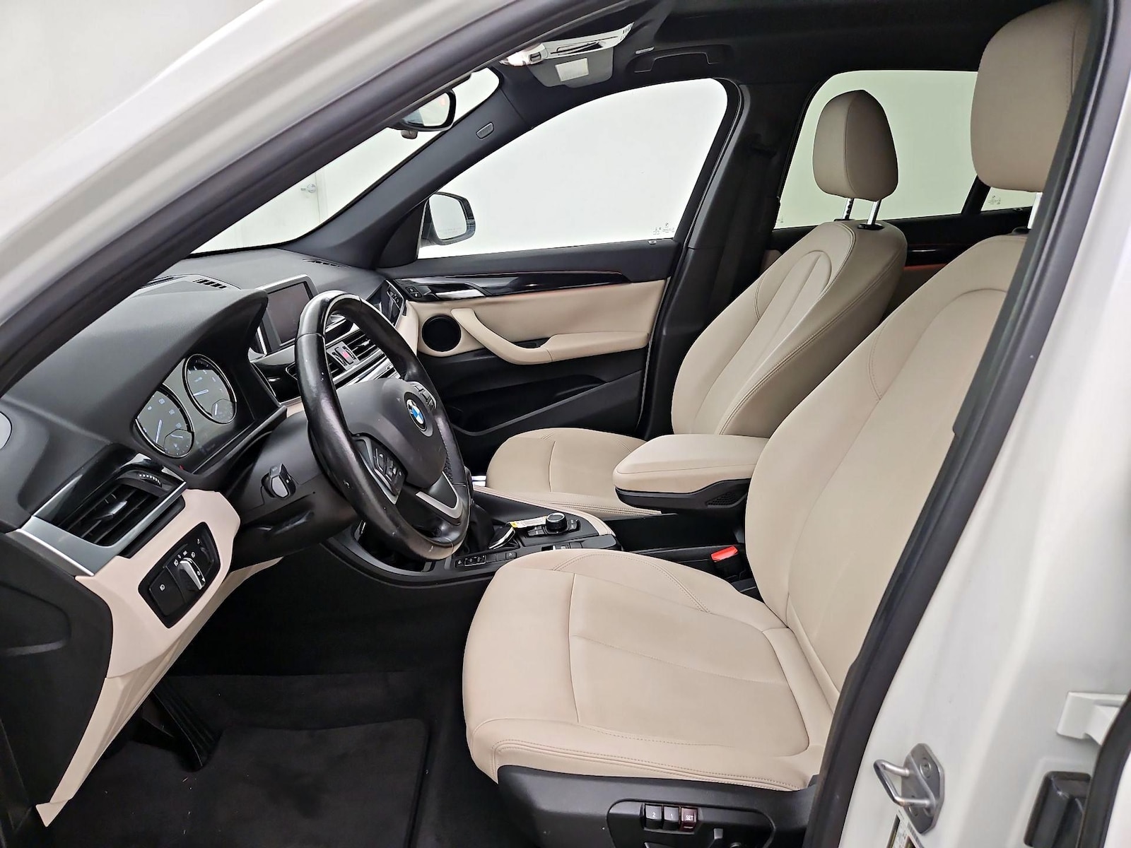 Power Seat(s) & Leather Seats
