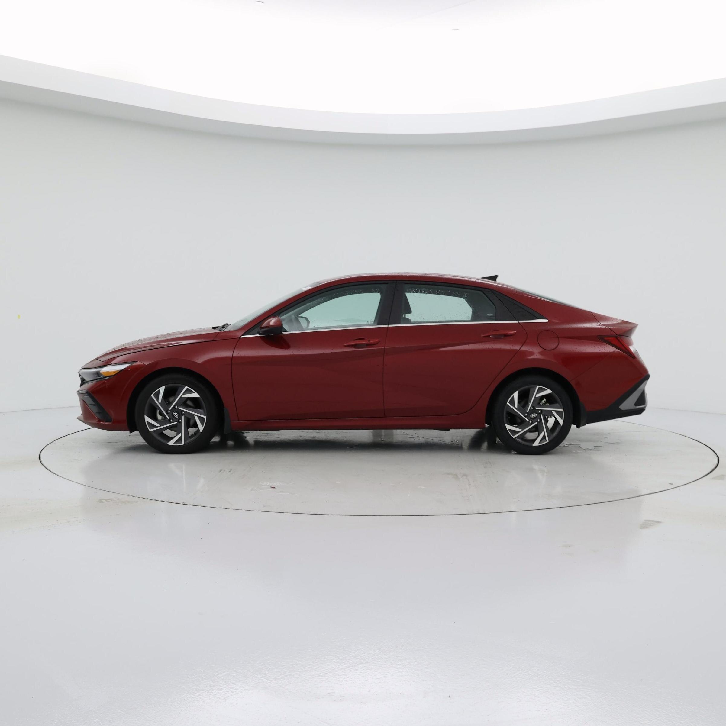 Thumbnail: 2024 Hyundai Elantra - 3
