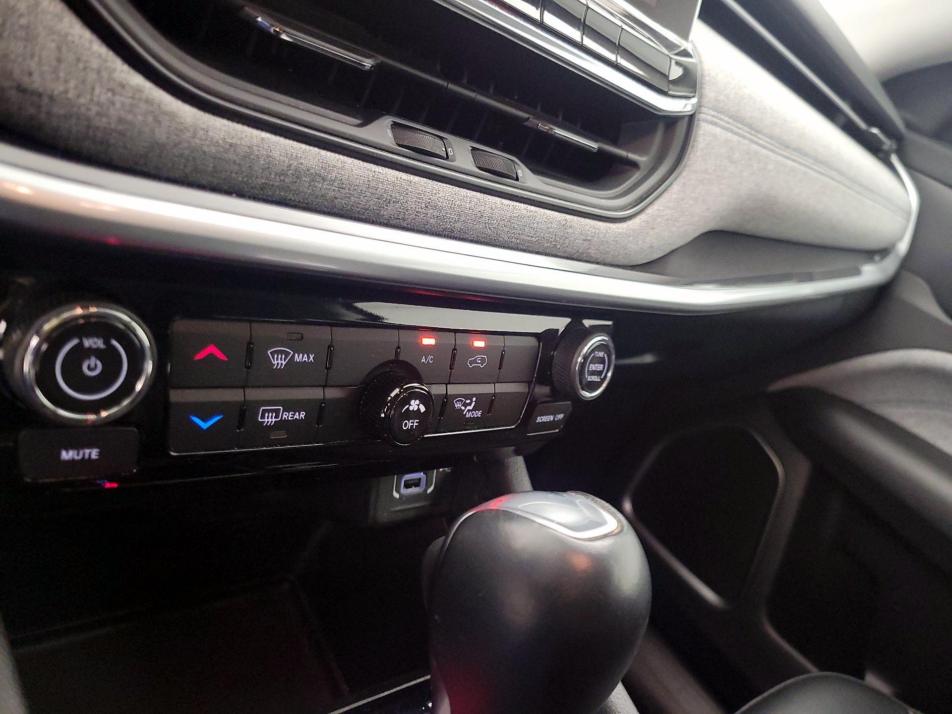 Thumbnail: 2022 Jeep Compass - 16