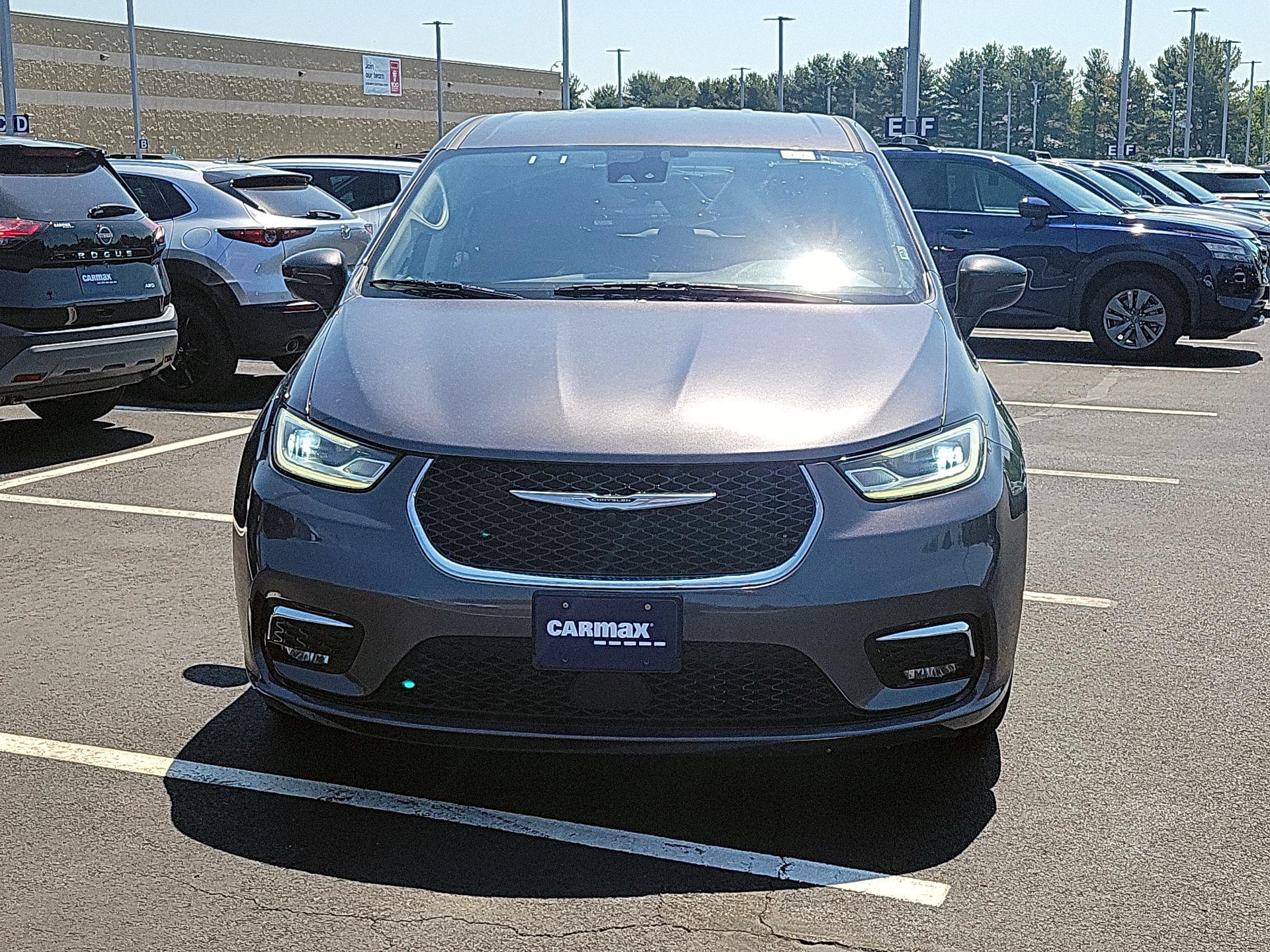 Thumbnail: 2023 Chrysler Pacifica - 2