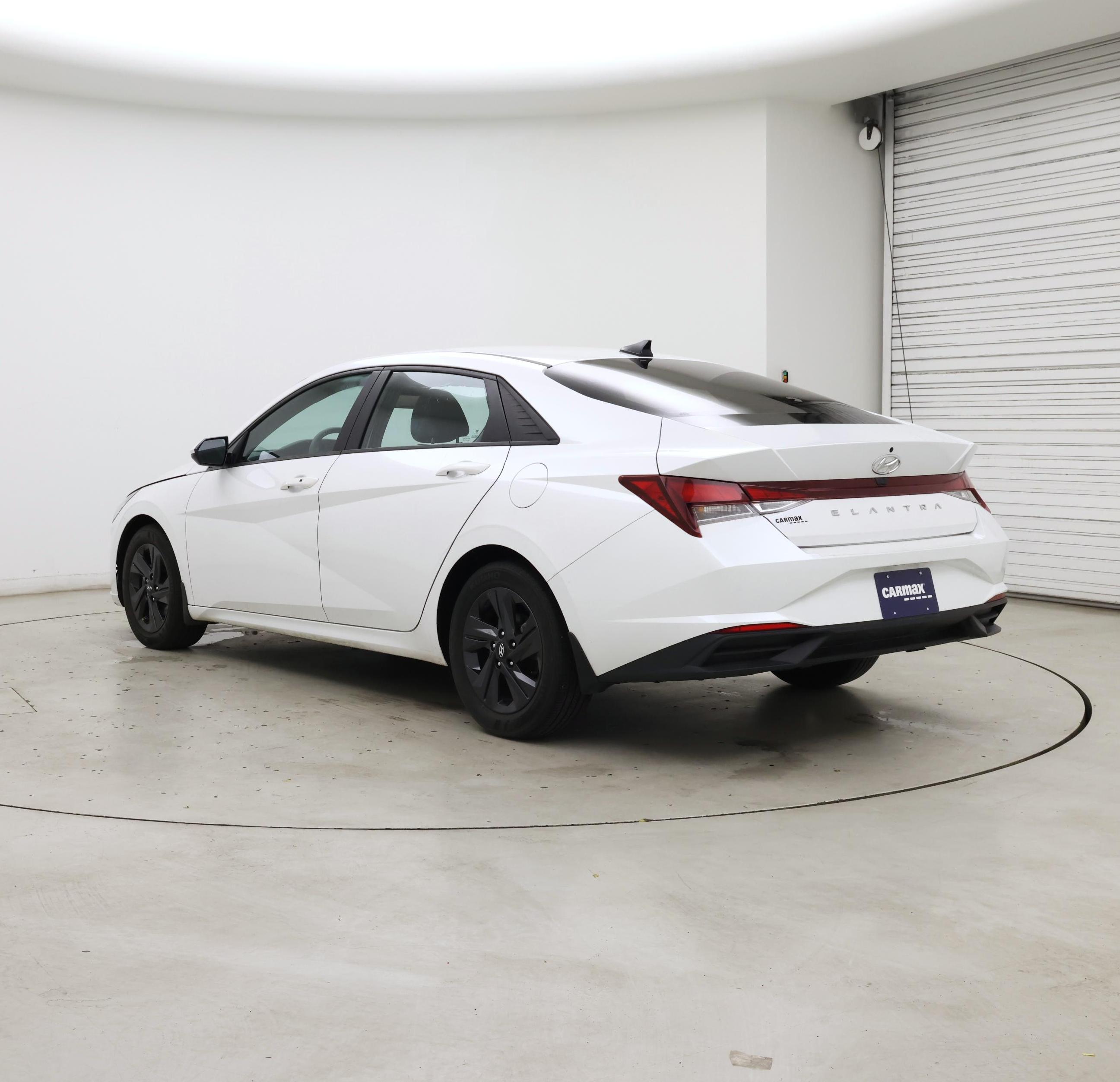 Thumbnail: 2023 Hyundai Elantra - 2