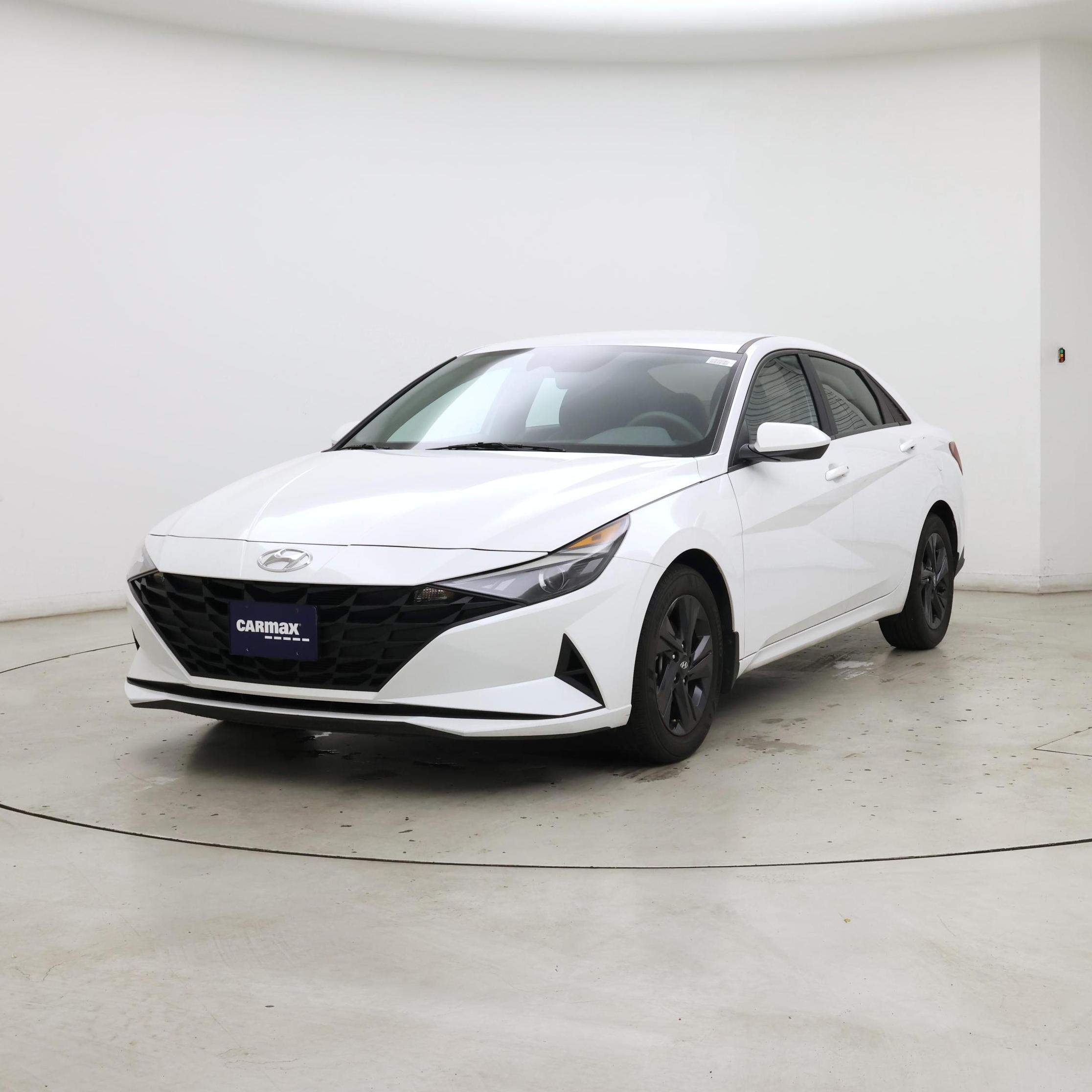 Thumbnail: 2023 Hyundai Elantra - 4