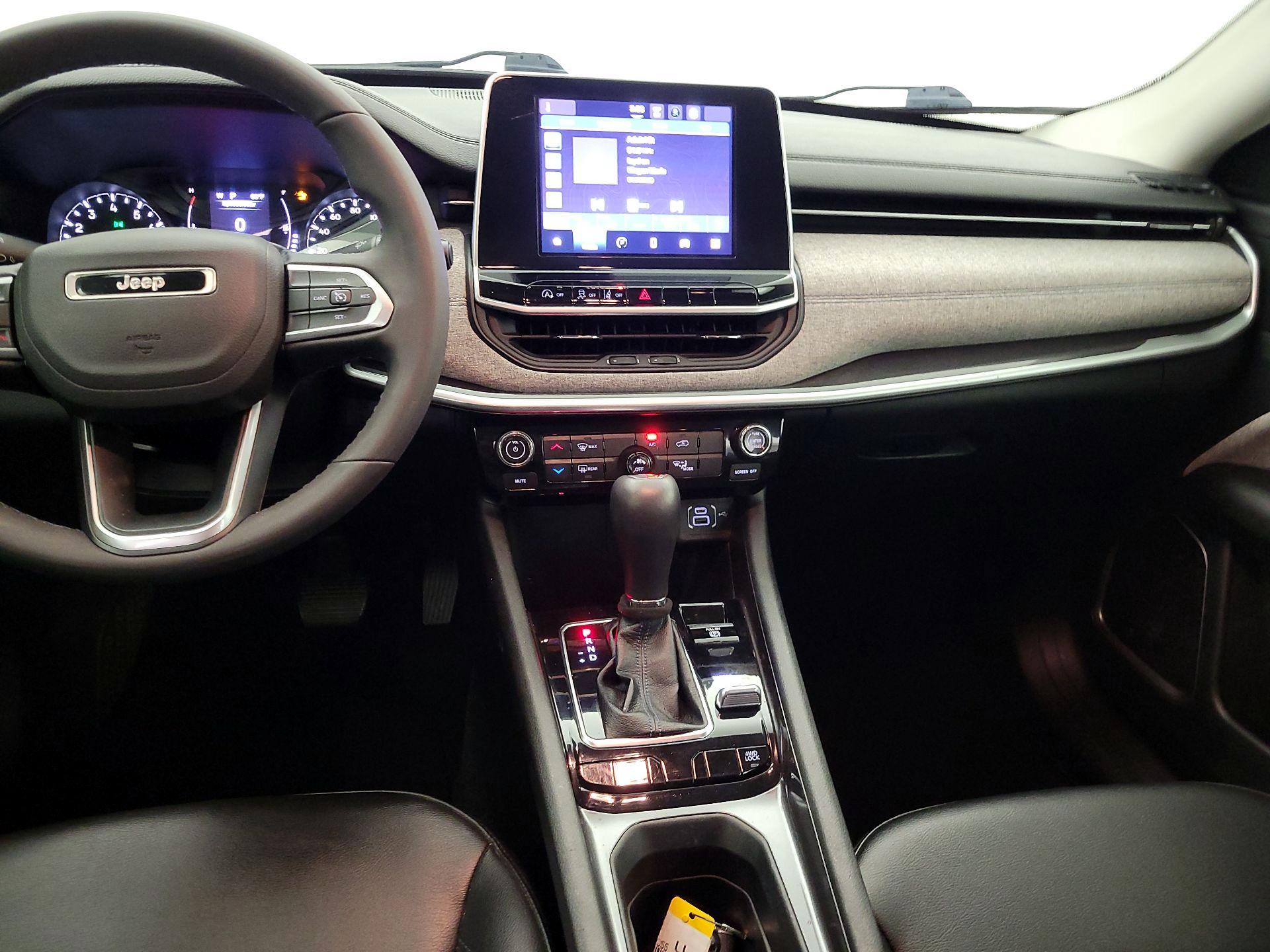 Thumbnail: 2022 Jeep Compass - 9