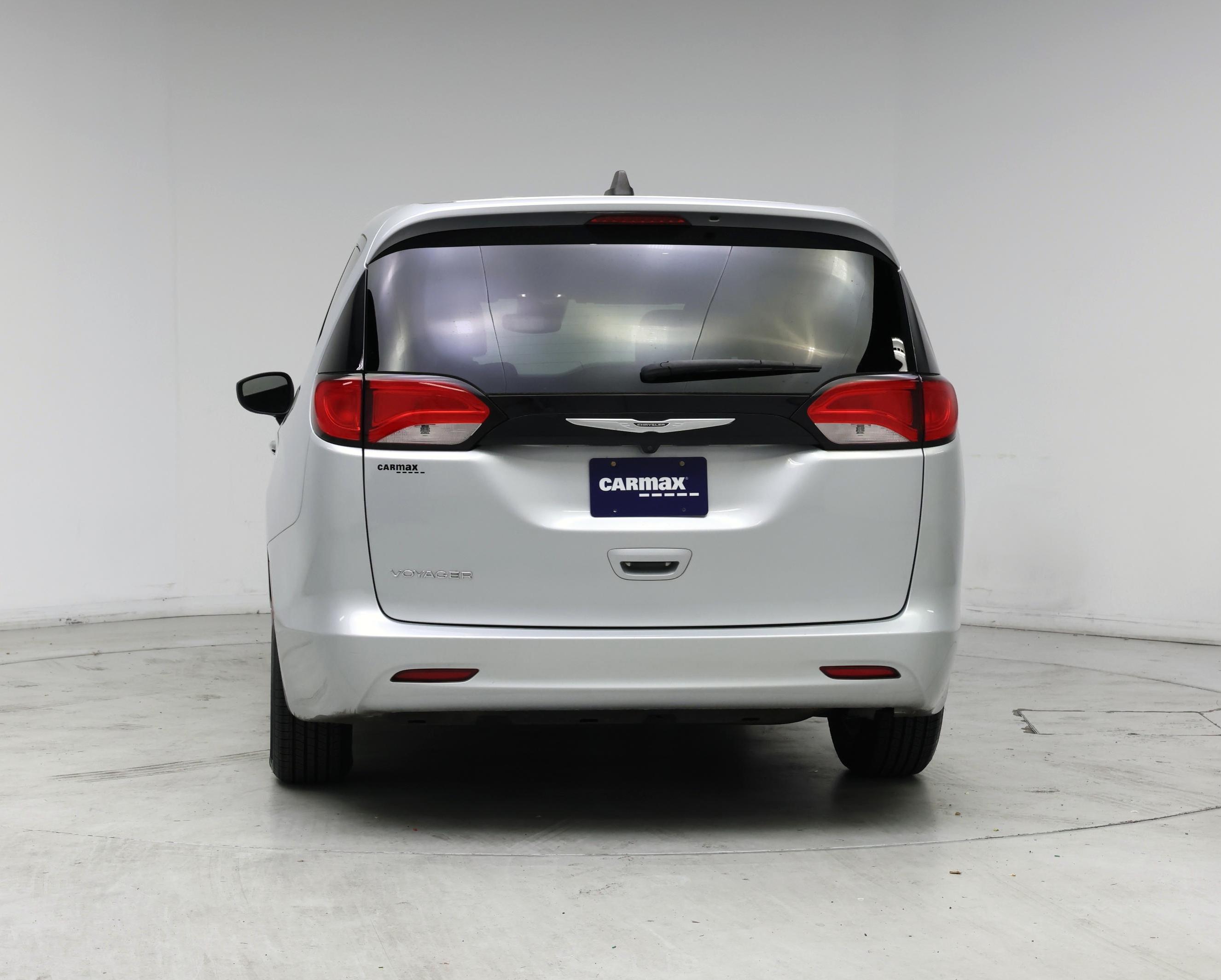 Thumbnail: 2023 Chrysler Voyager - 6