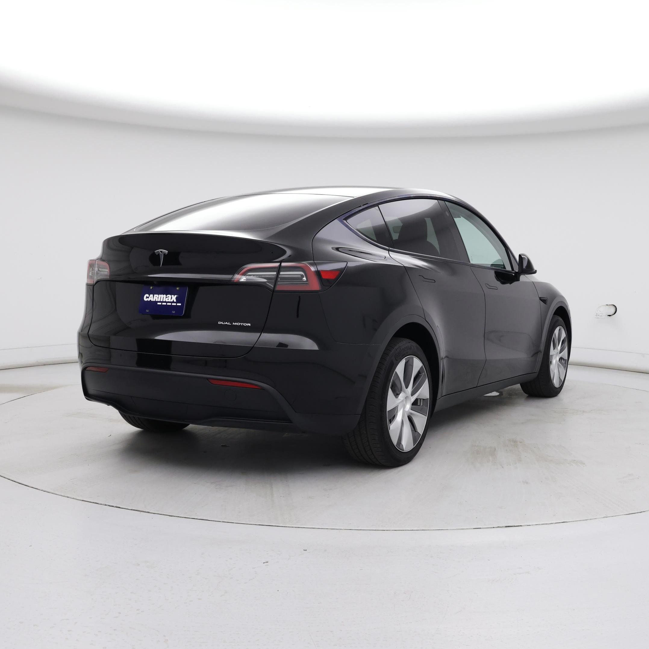 Thumbnail: 2023 Tesla Model Y - 8