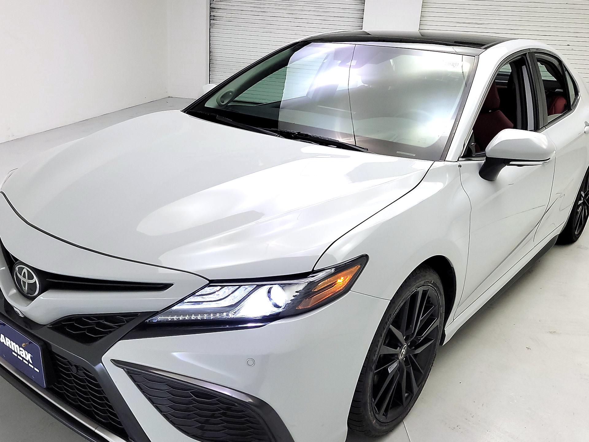 Thumbnail: 2022 Toyota Camry - 3