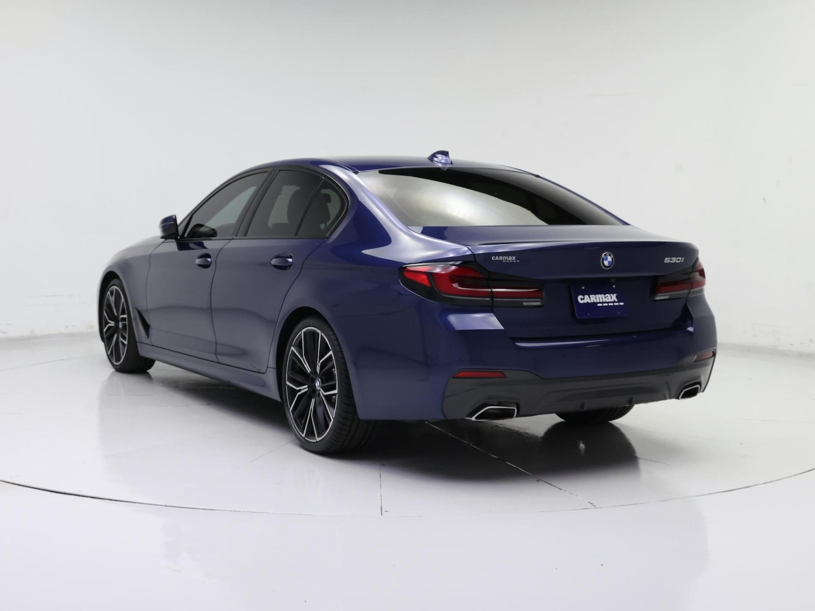 2022 BMW 5 Series 530i - Photo 3