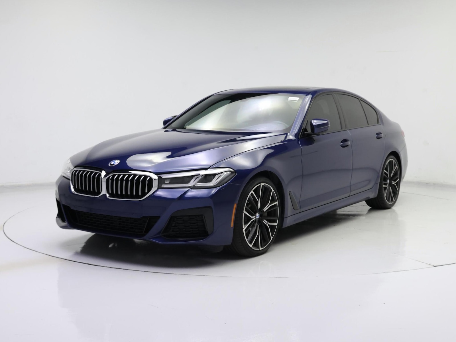 2022 BMW 5 Series 530i - Photo 5